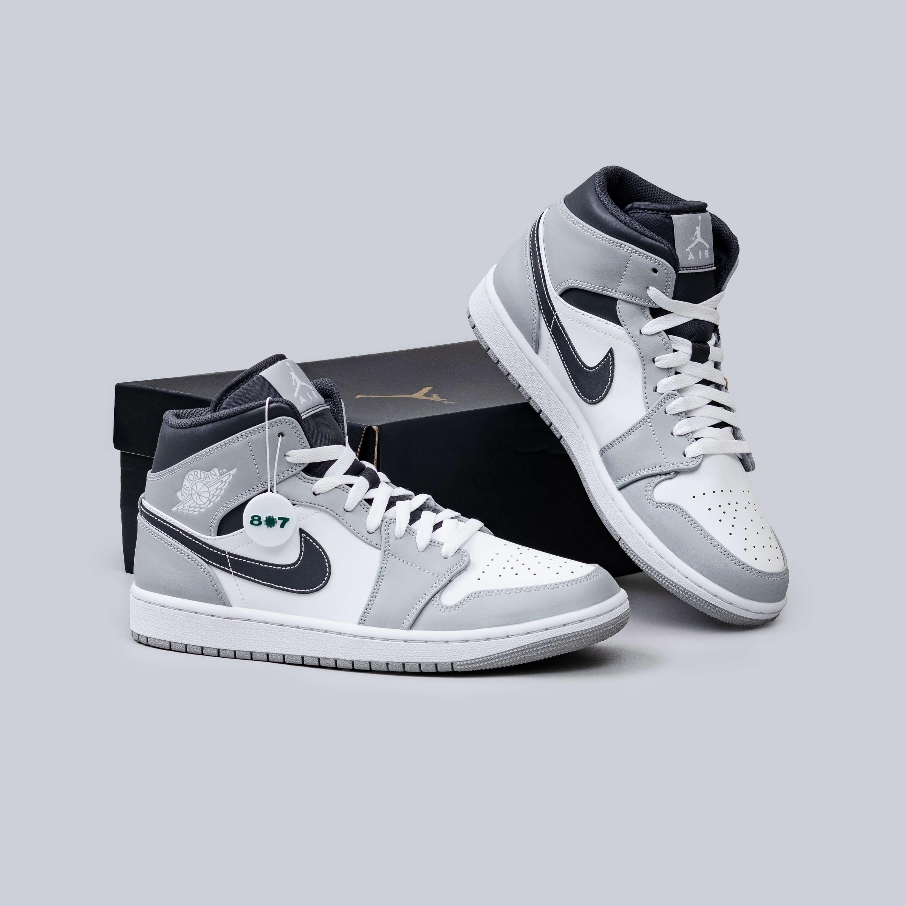 Air Jordan 1 Mid Light Smoke Grey Anthracite