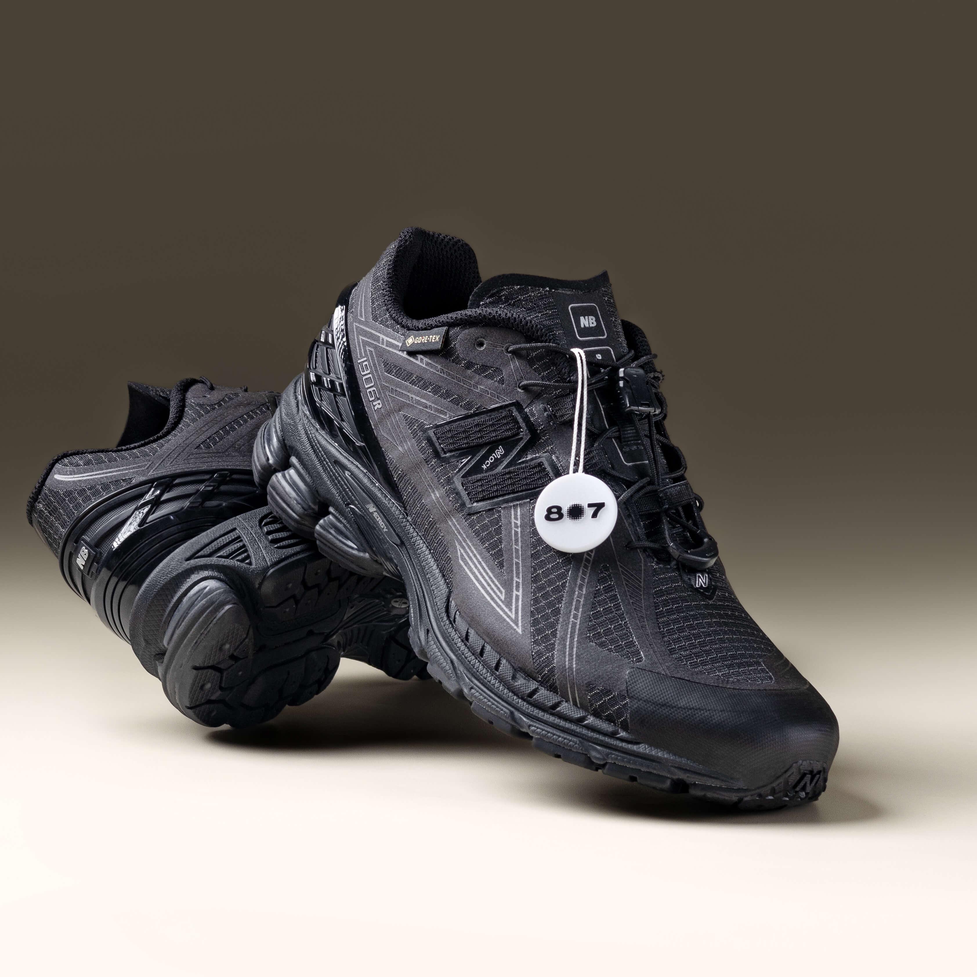 New Balance 1906R Black Alkaline Green