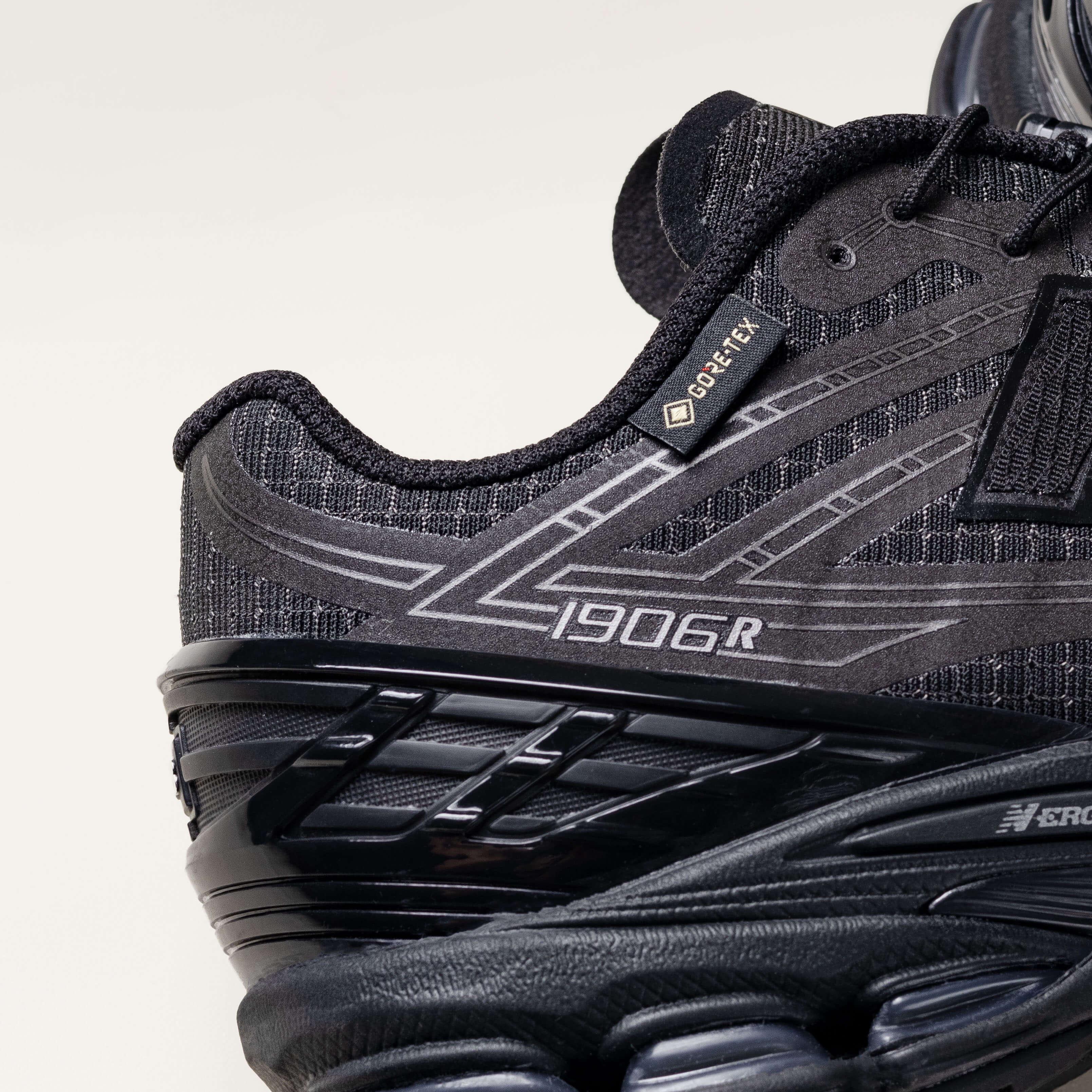 New Balance 1906R Black Alkaline Green