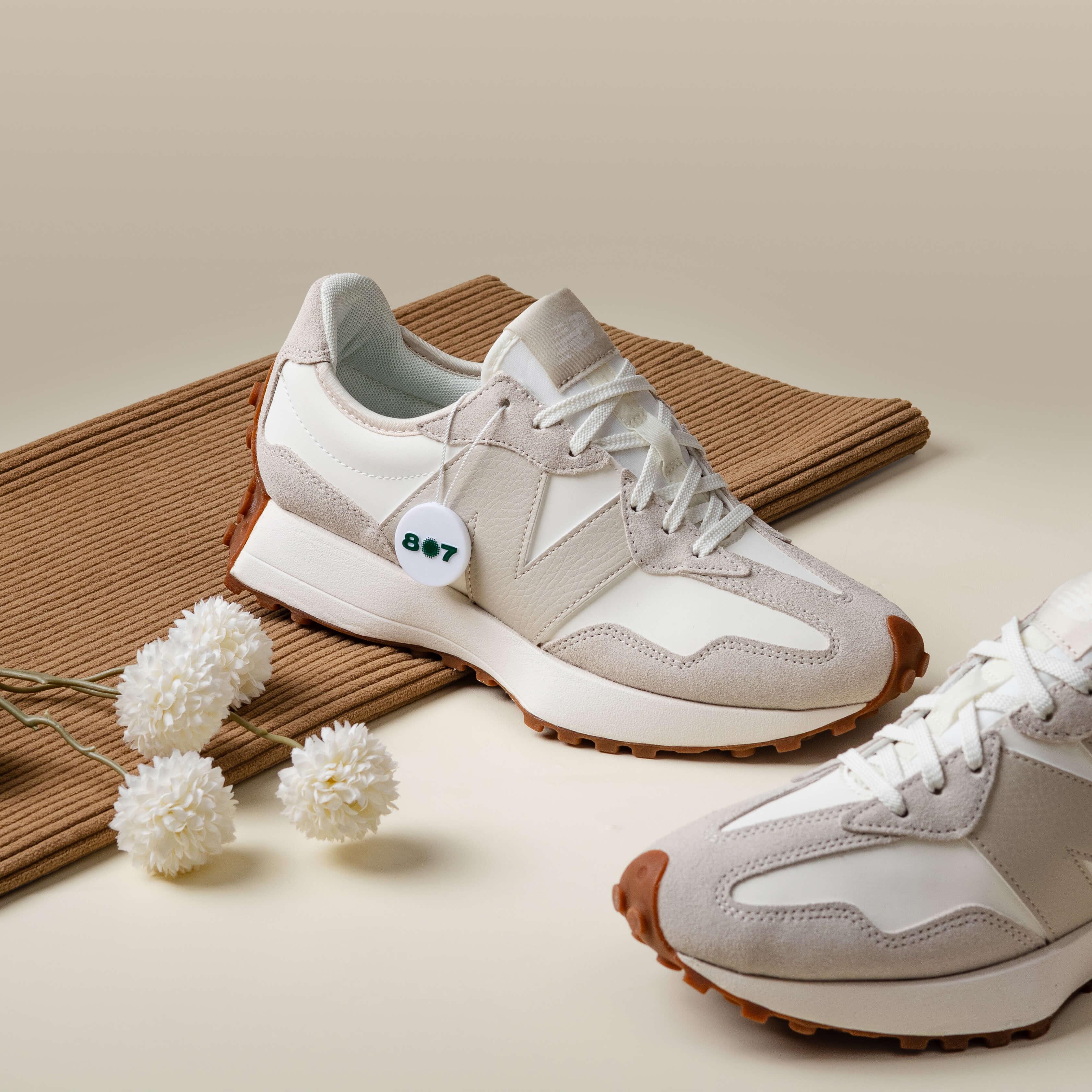 New Balance 327 Beige White Gum Pink