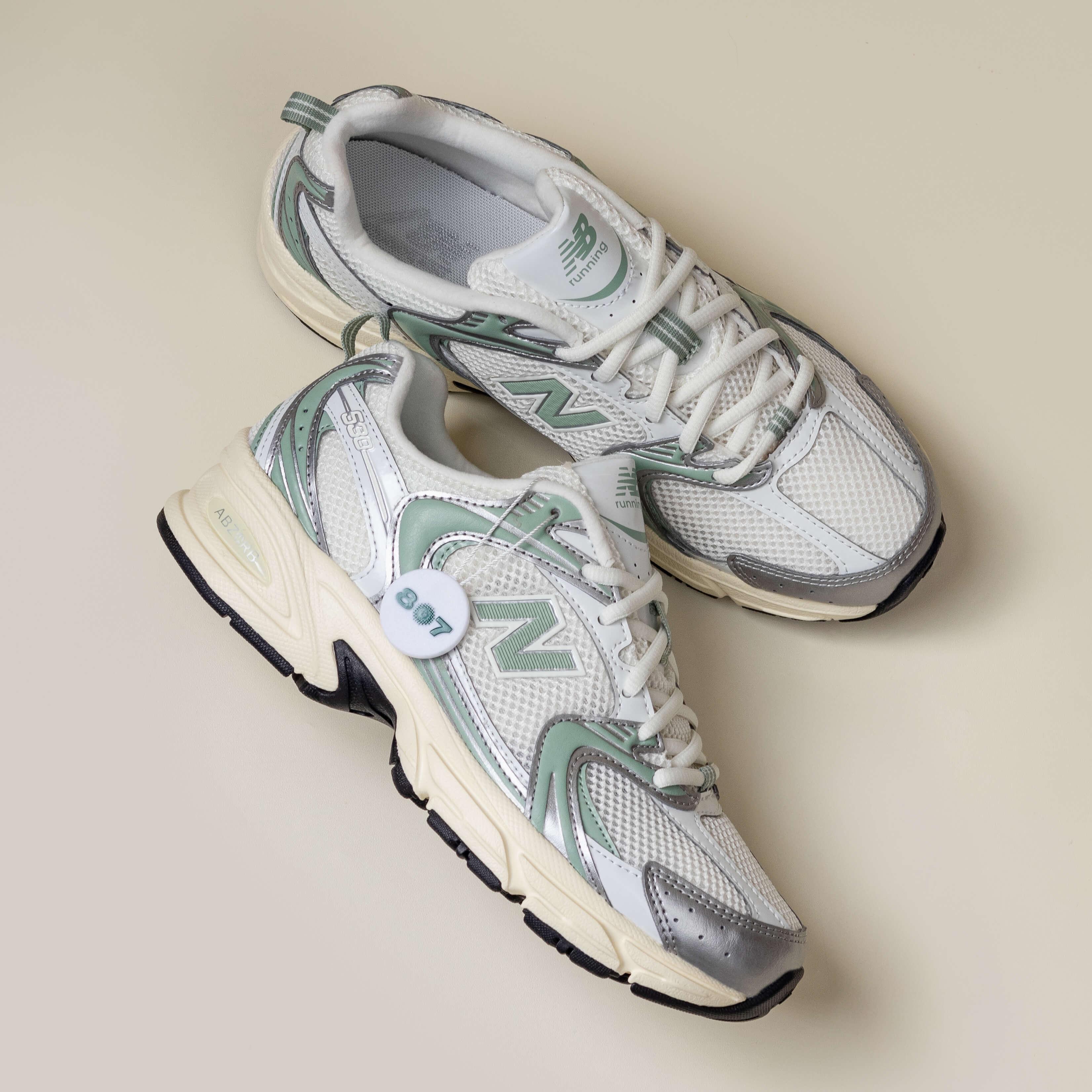 New Balance 530 Silver Metallic Mosaic Green