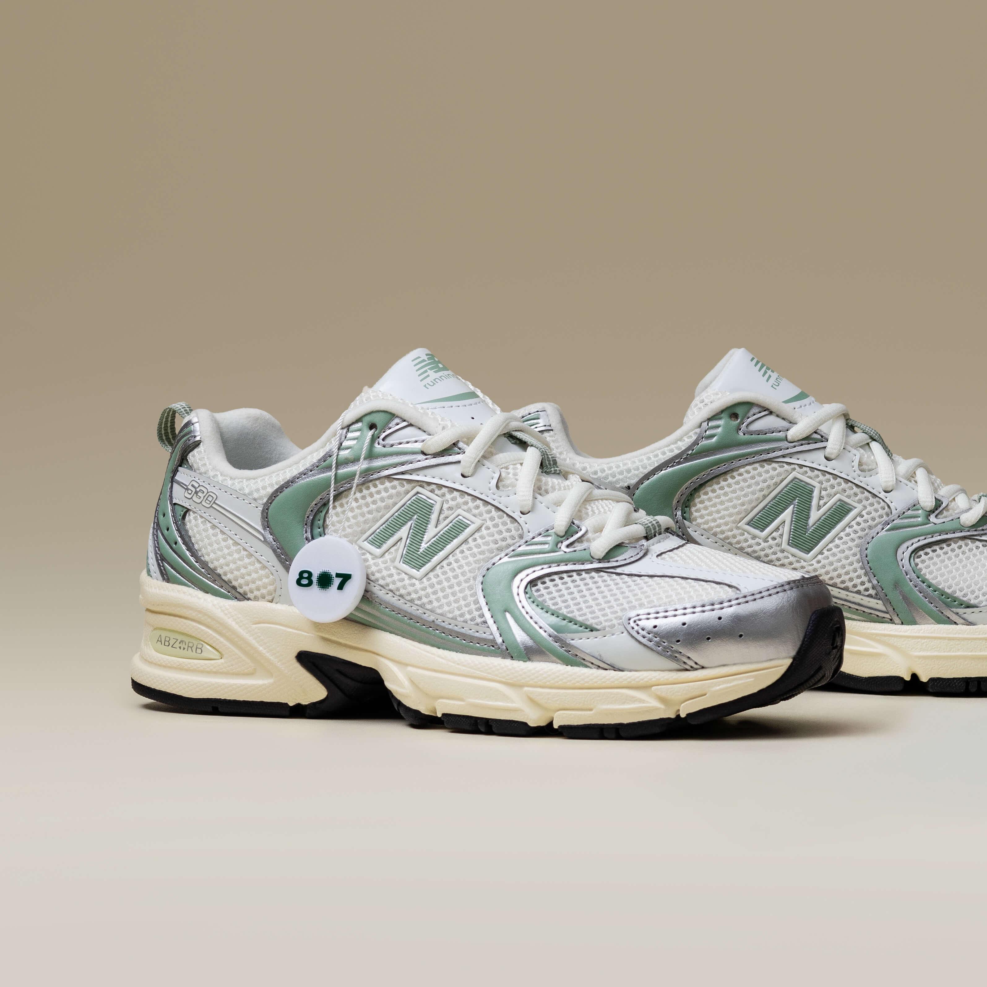 New Balance 530 Silver Metallic Mosaic Green