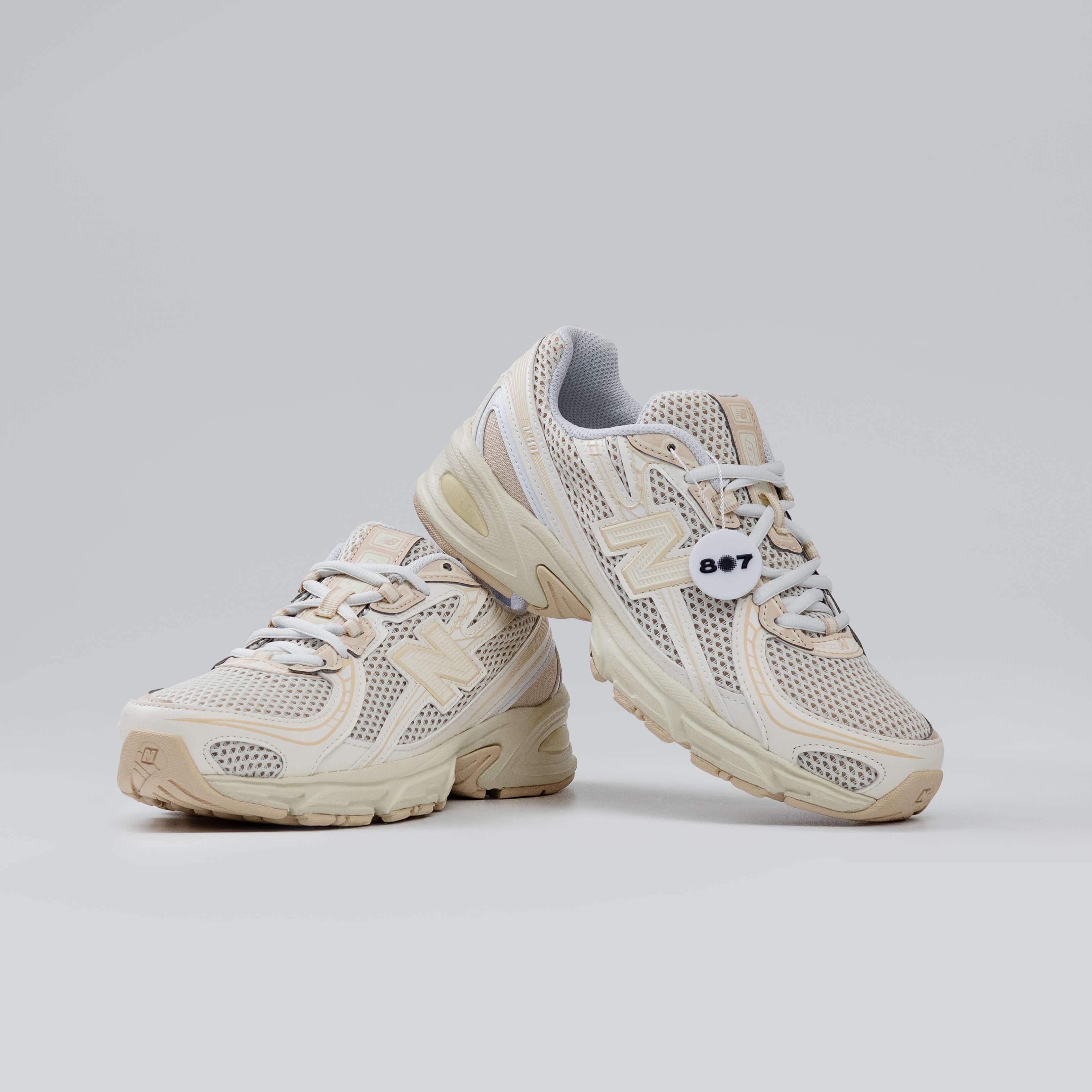 New Balance 740 Beige Ivory