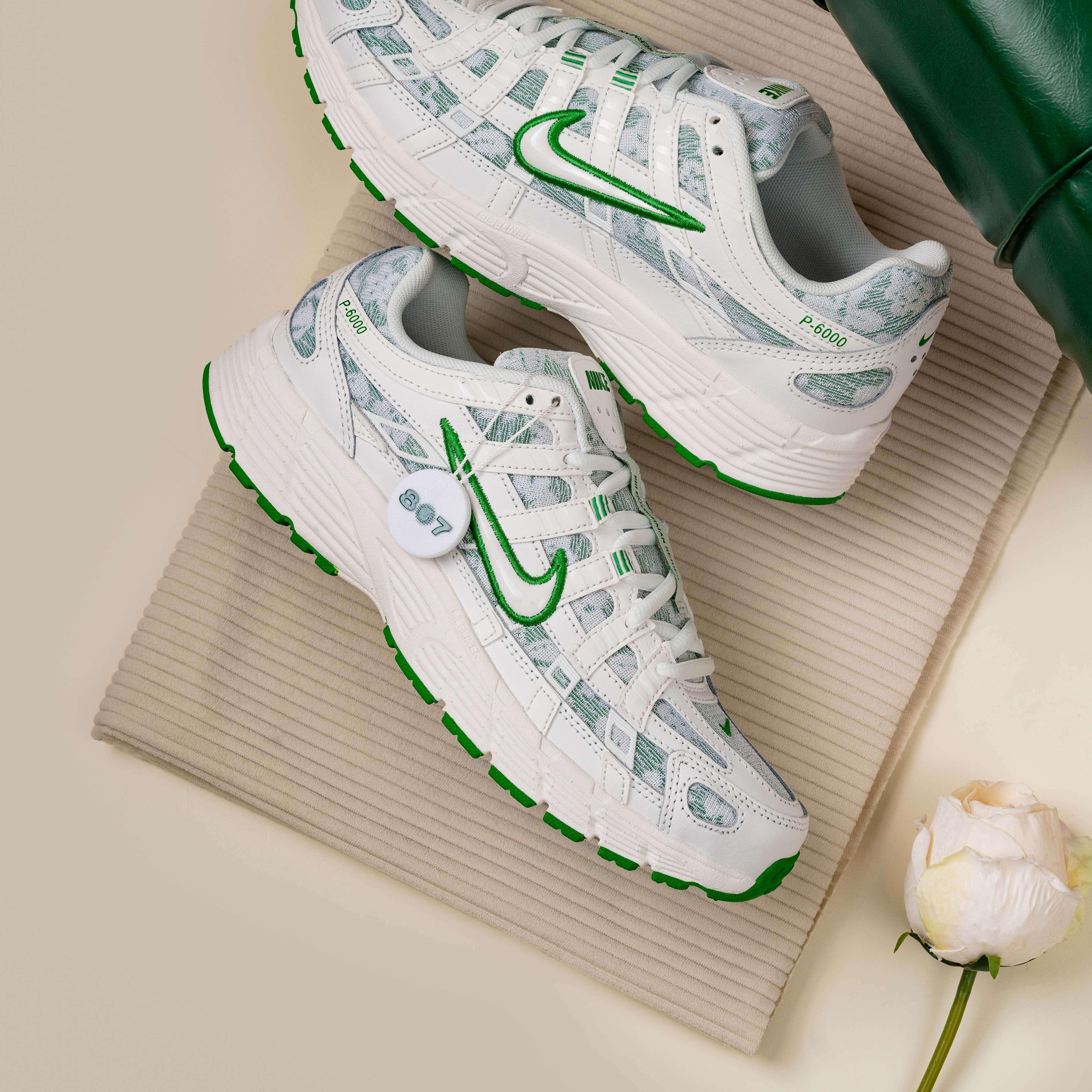 Nike P6000 Summit White Kelly Green