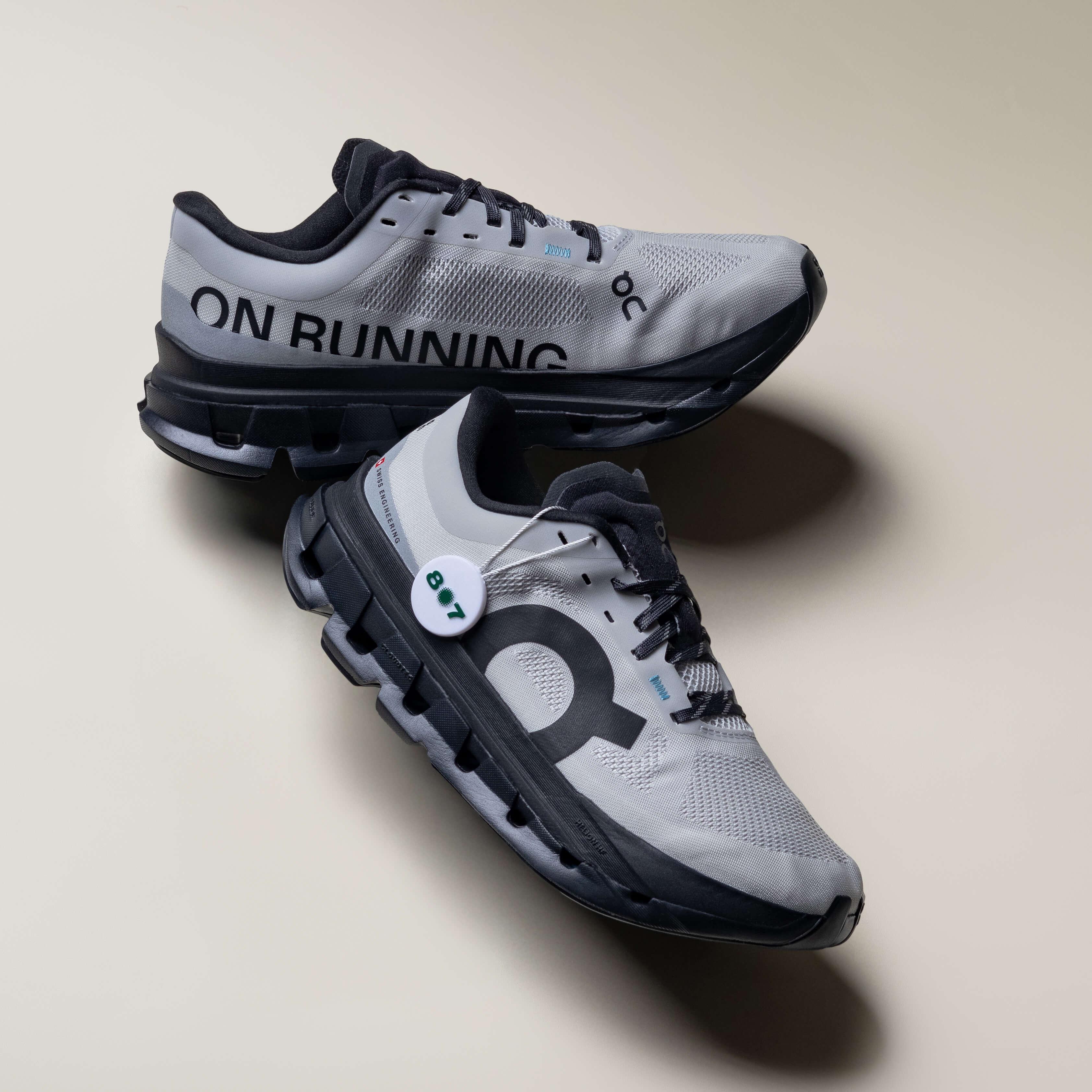 ON Cloudflow 5 Glacier Black