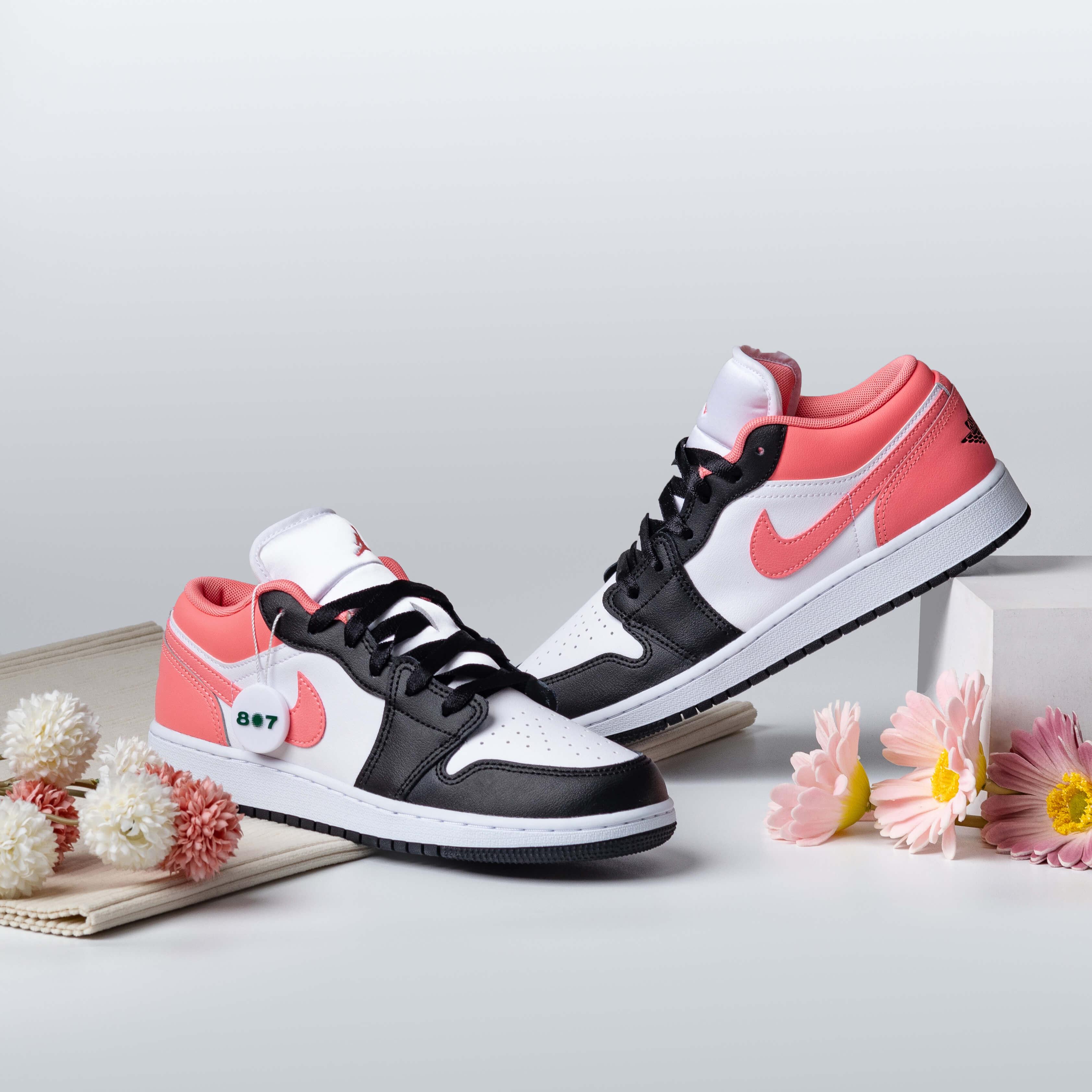 Air Jordan 1 Low Black Pink Gaze GS Women