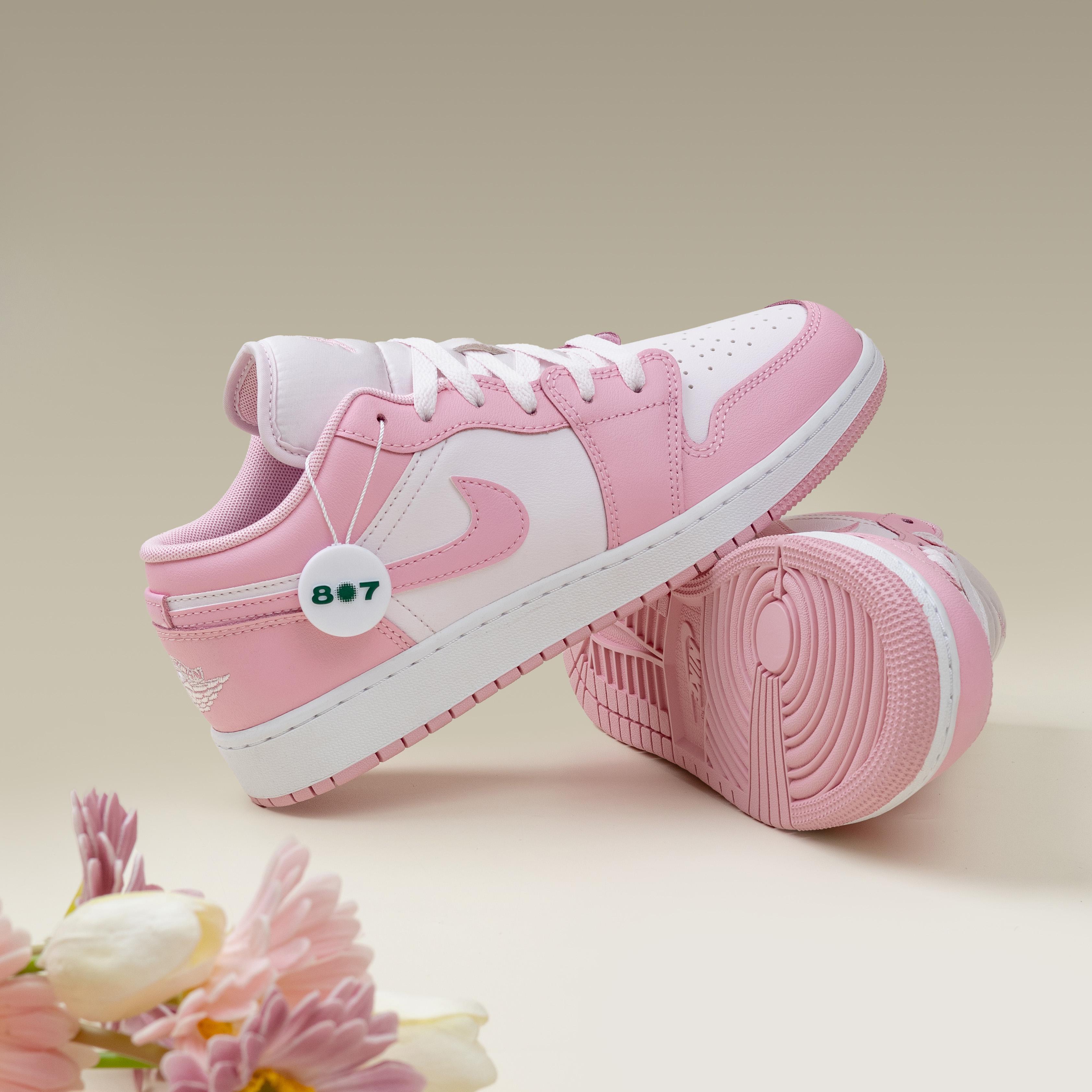 Air Jordan 1 Low Medium Soft Pink White GS Women