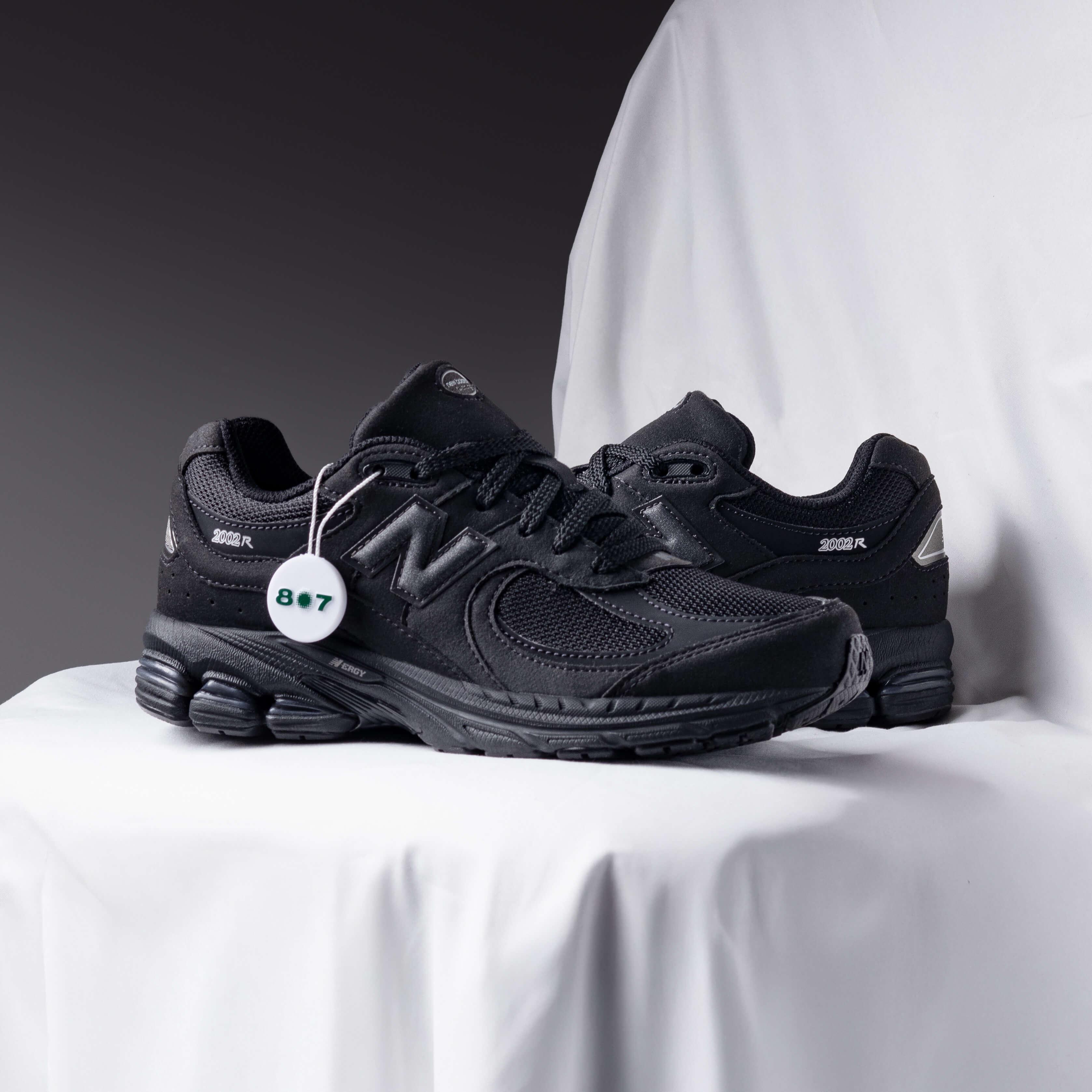 New Balance 2002R All Black