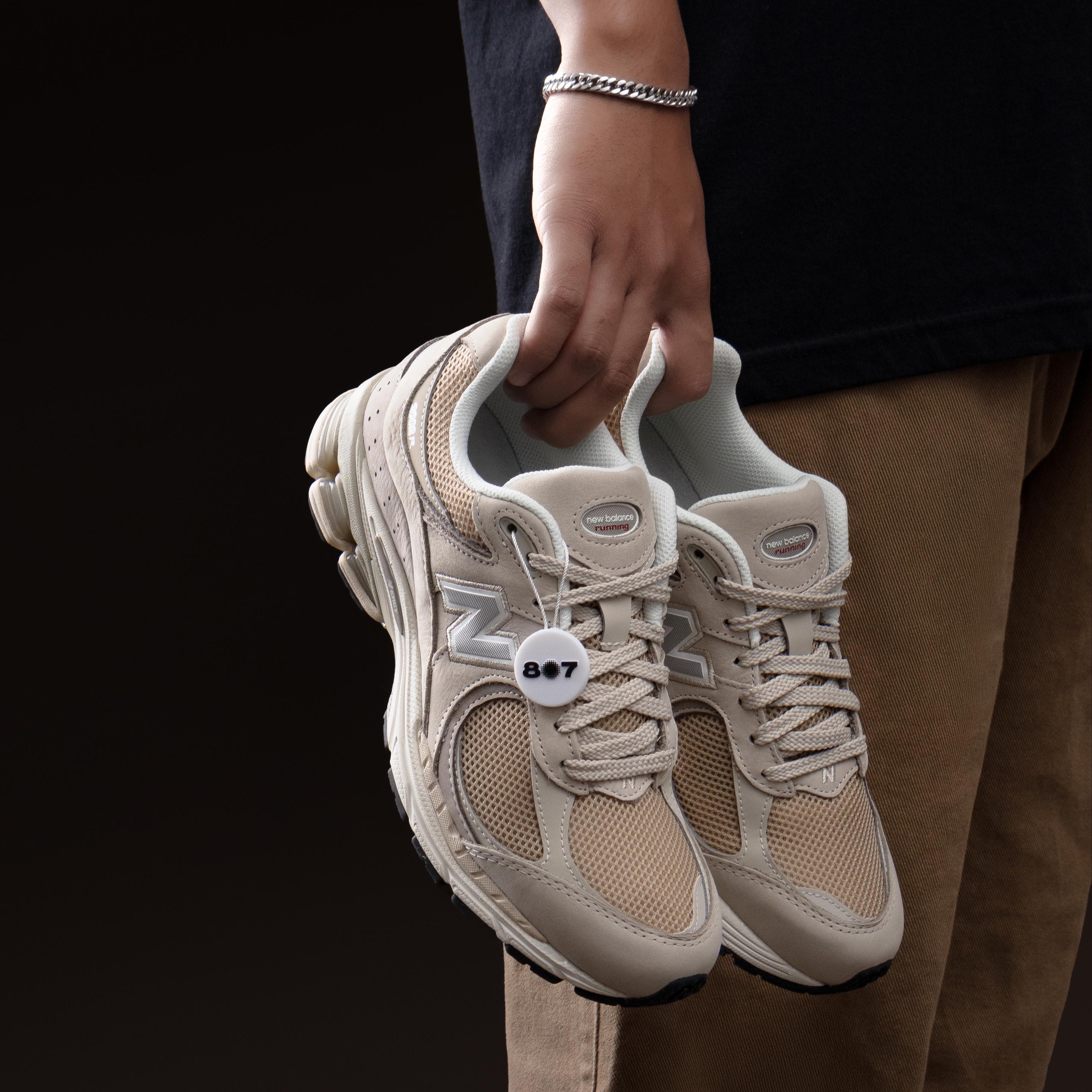 New Balance 2002R Beige Timberwolf