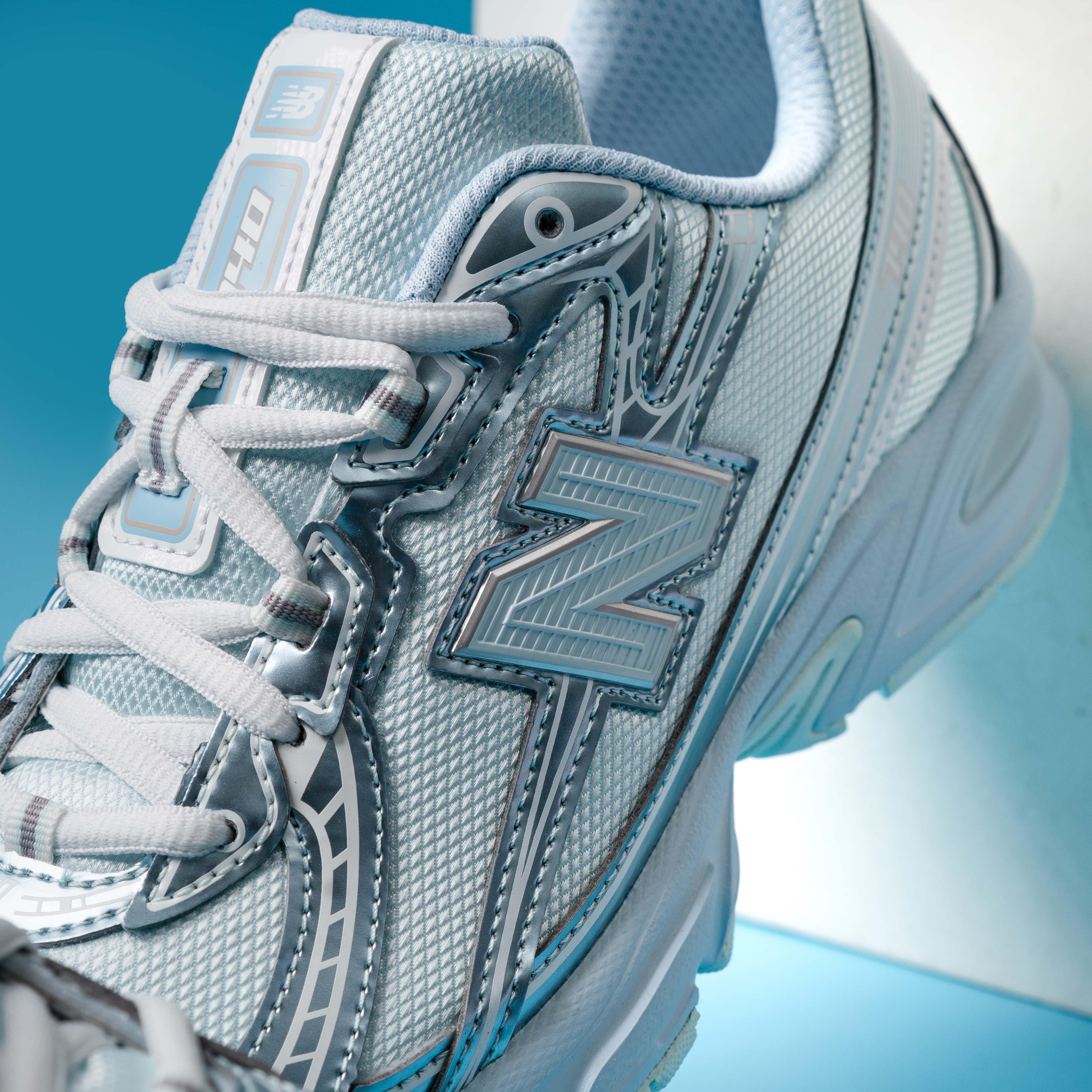 New Balance 740 Lace Big Kid Glint Blue GS Women