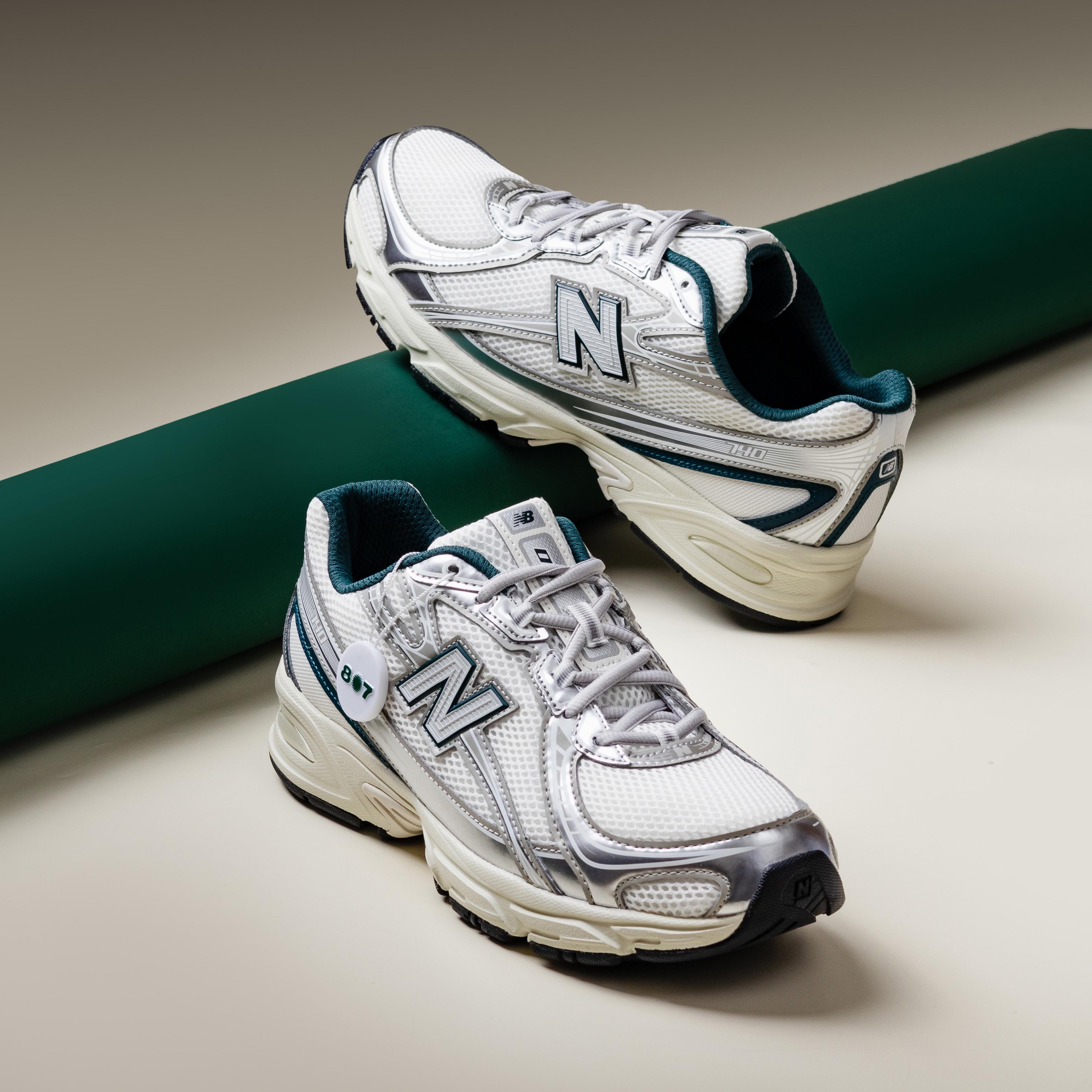 New Balance 740 Medusa Green Anora