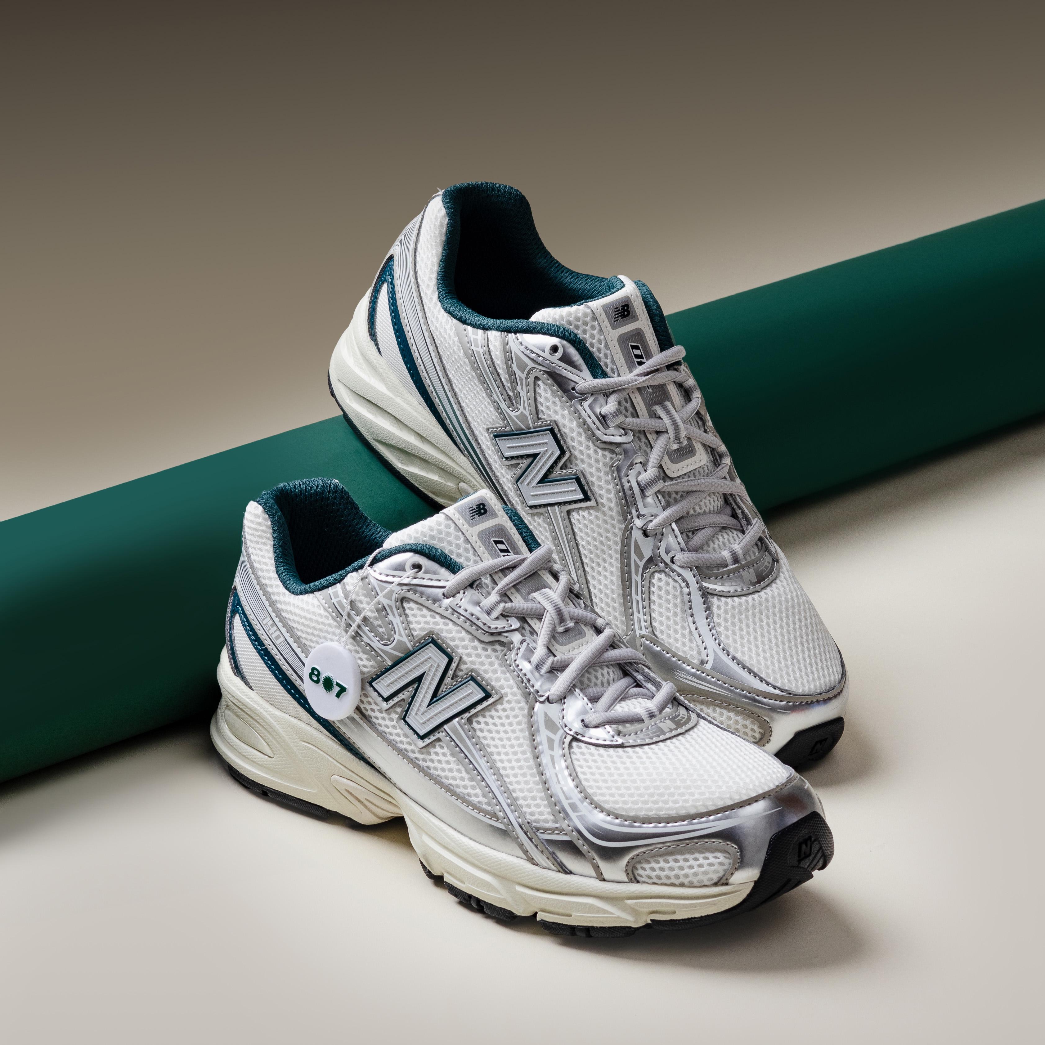 New Balance 740 Medusa Green Anora