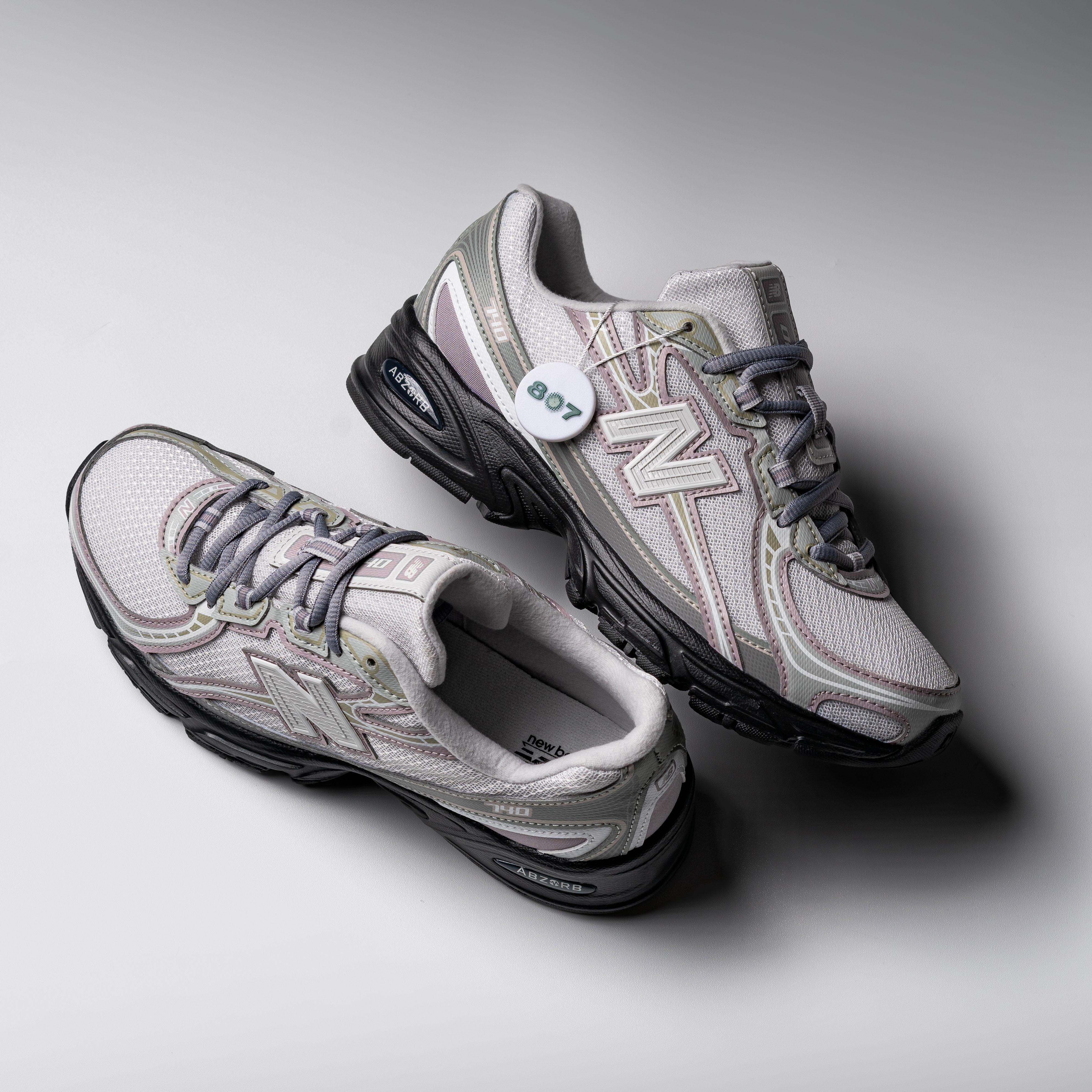 New Balance 740 Truffle Salt GS Women