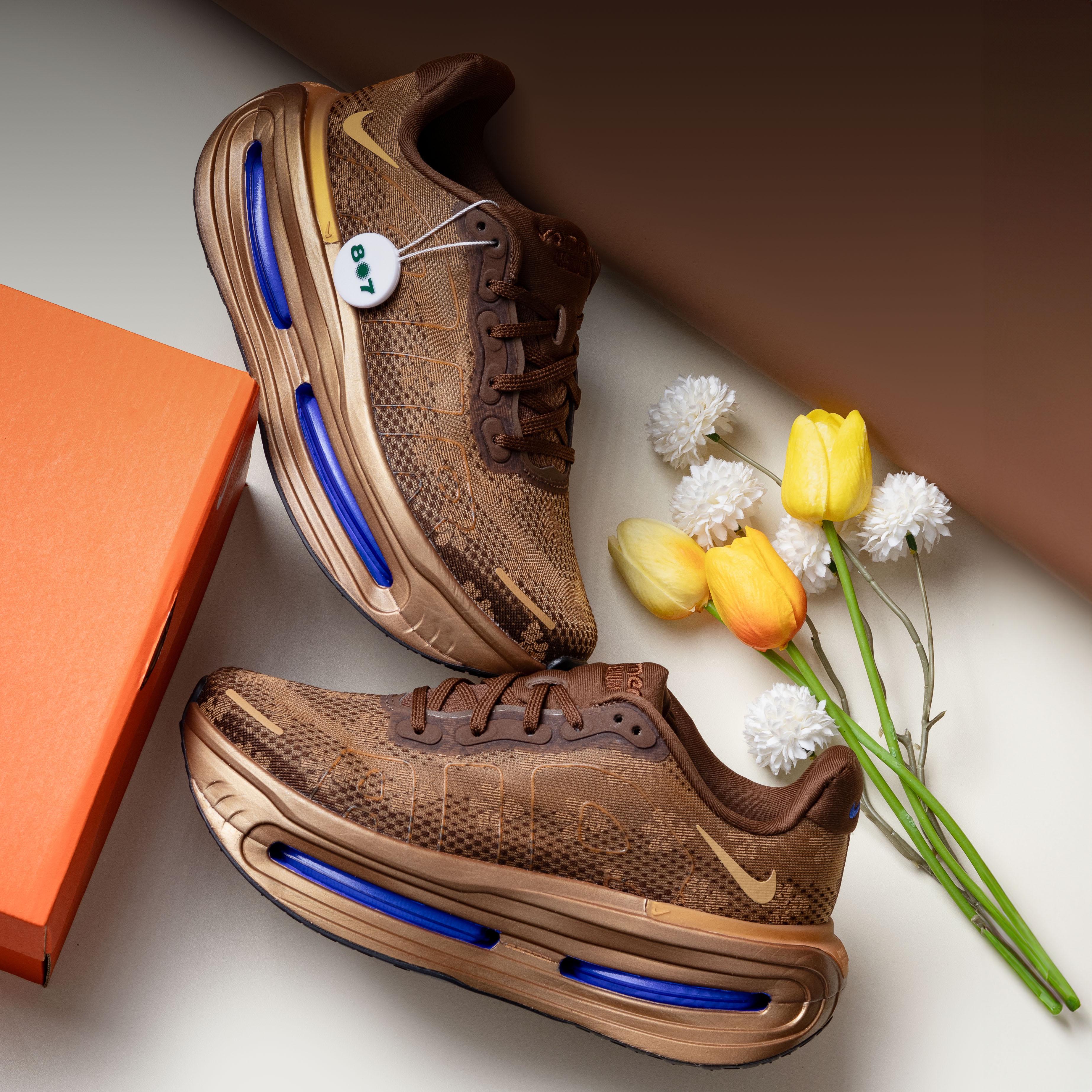 Nike Vomero Premium Flat Stout