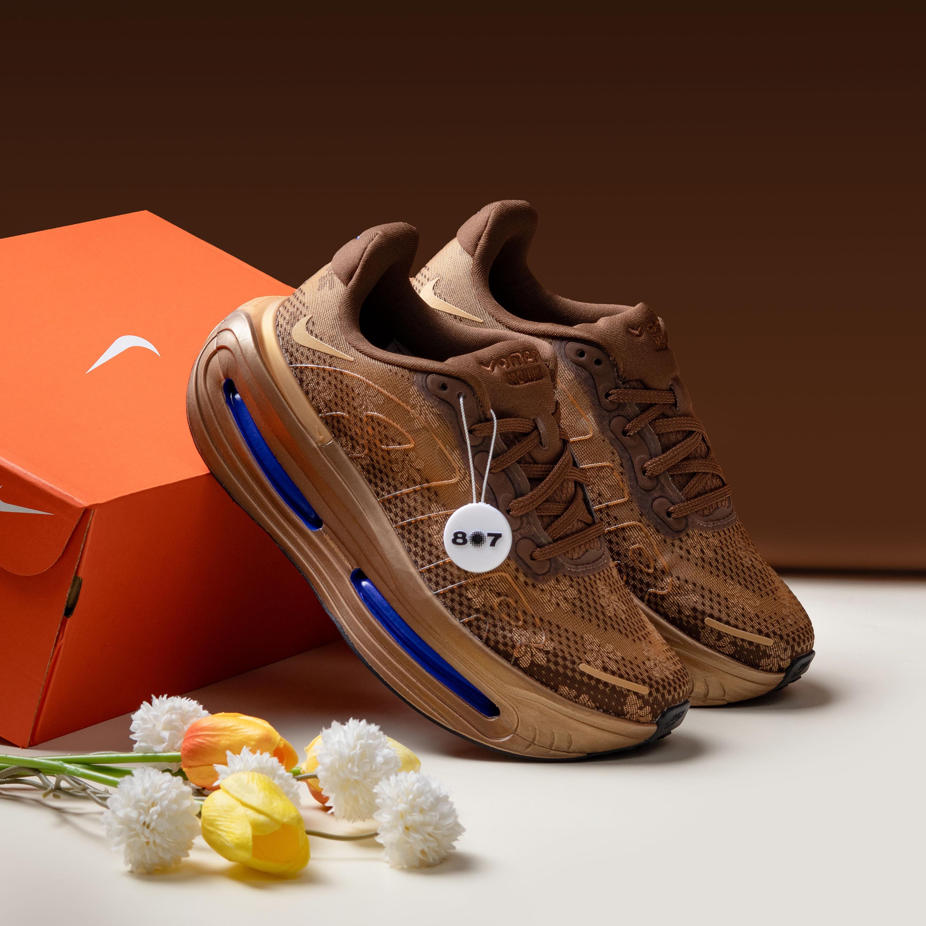 Nike Vomero Premium Flat Stout
