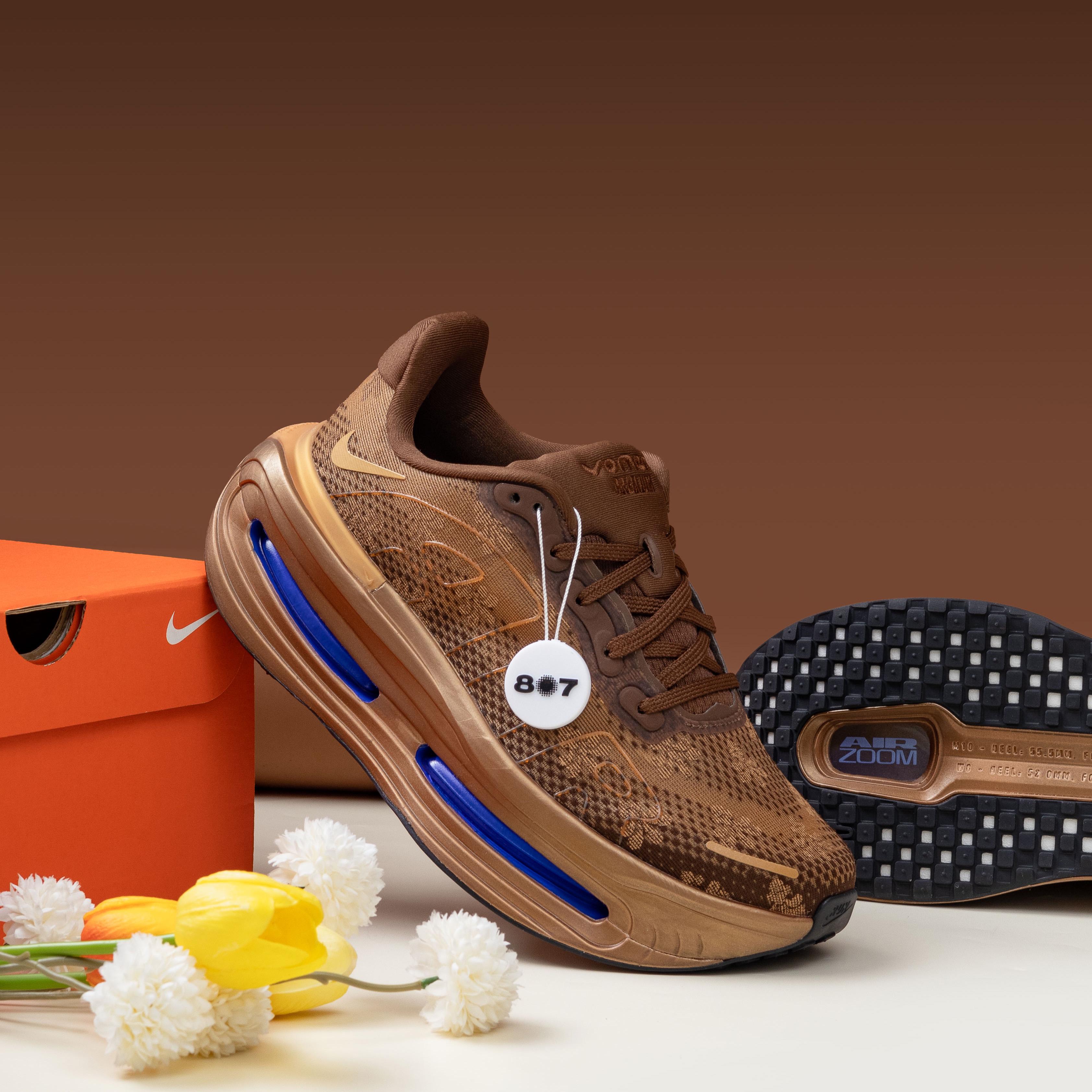 Nike Vomero Premium Flat Stout
