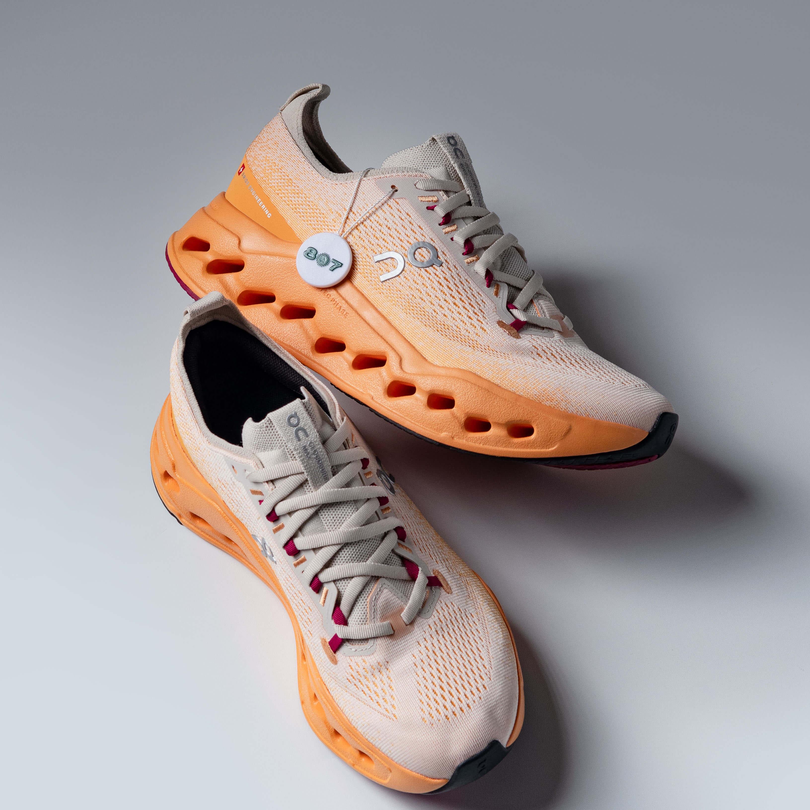 ON Cloudsurfer Max Pearl Tangerine