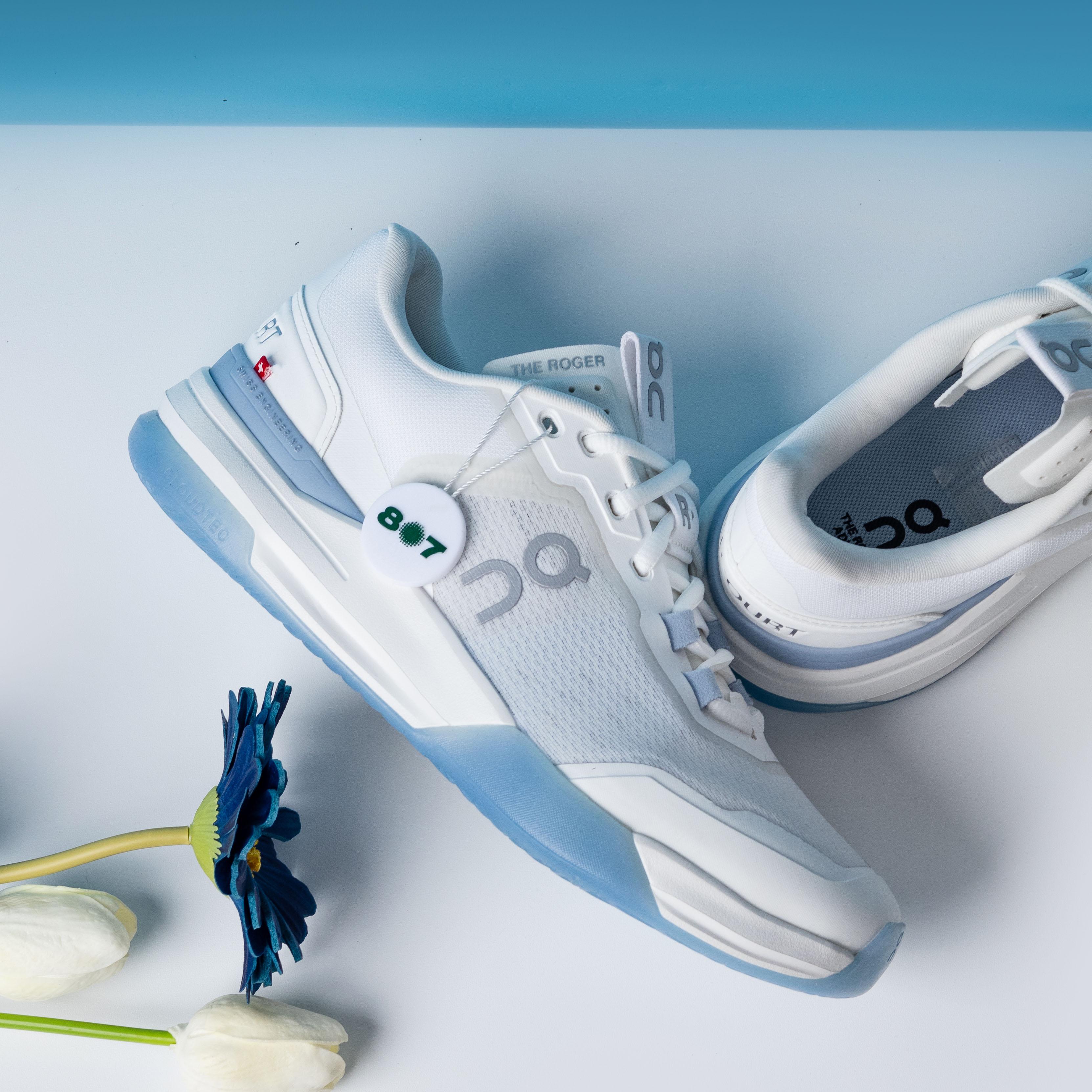 ON The Roger Advantage Pro White Chambray