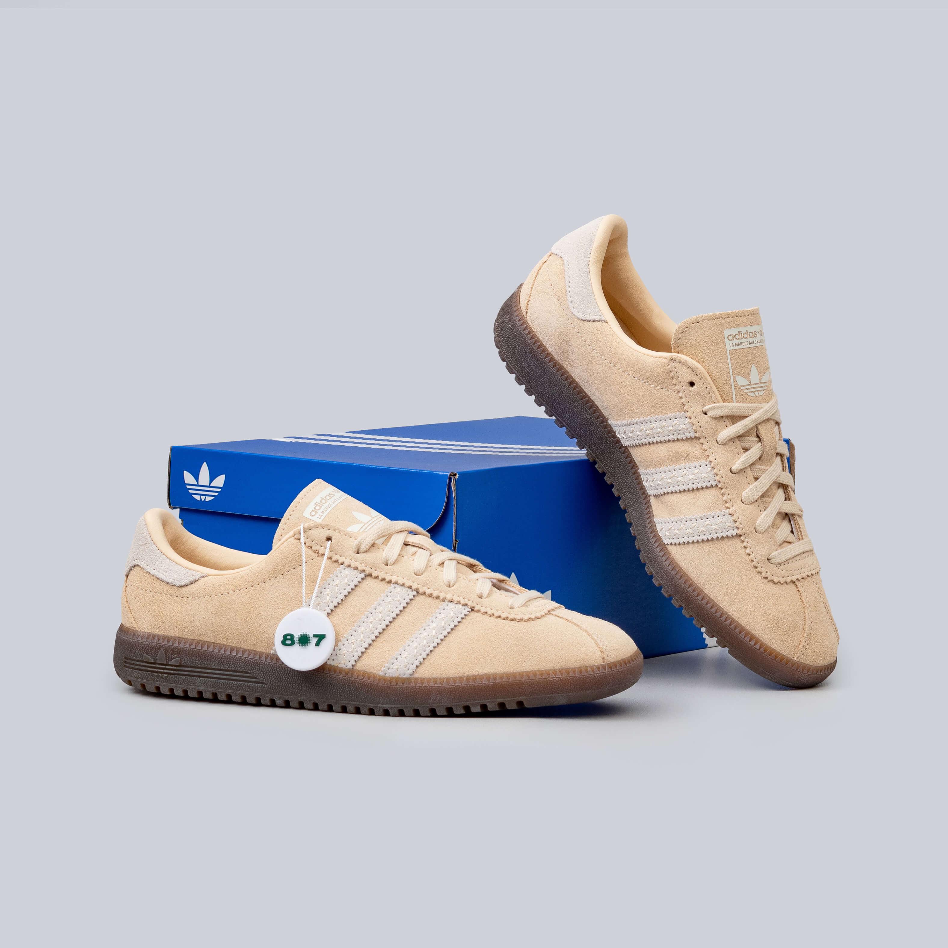 Adidas Bermuda Crystal Sand Off White Gum