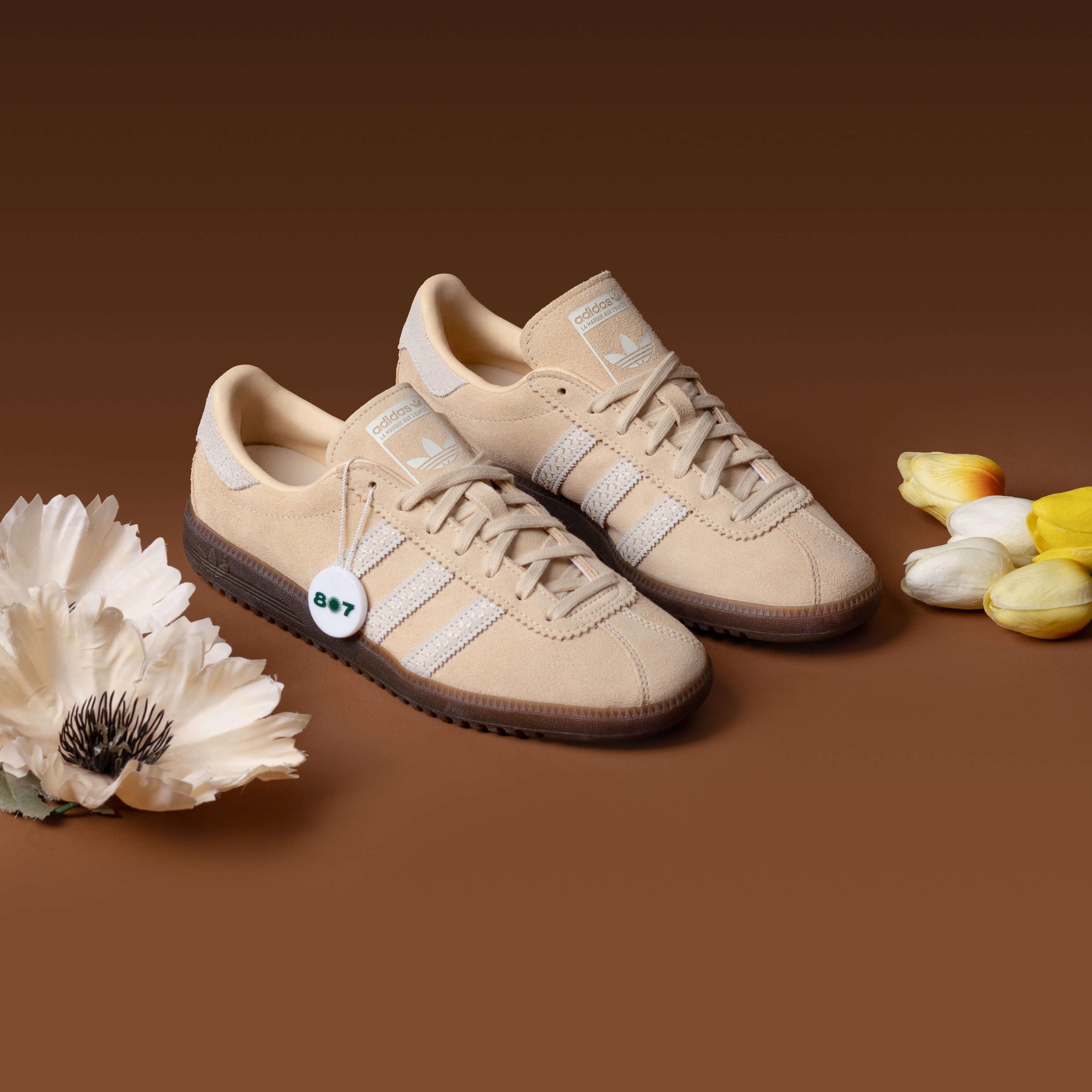 Adidas Bermuda Crystal Sand Off White Gum