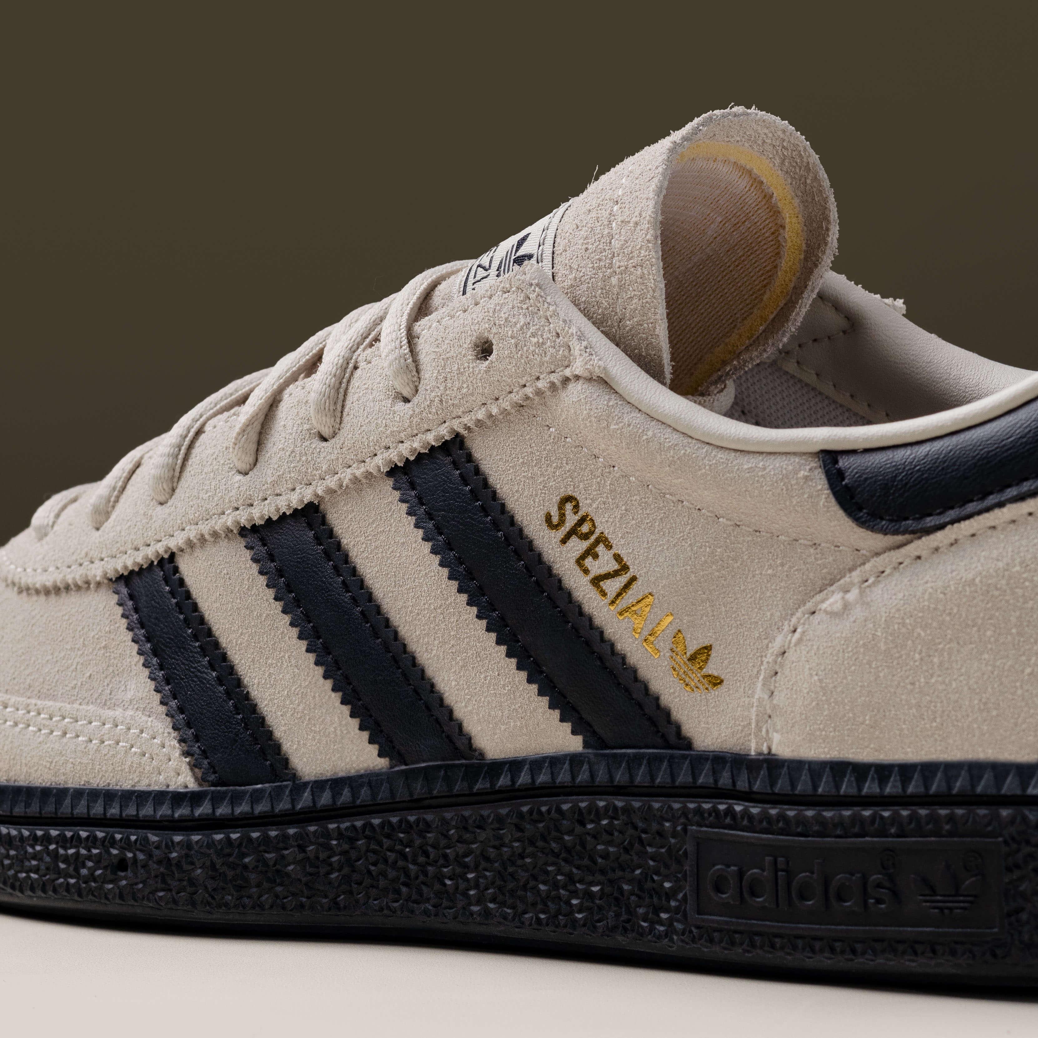 Adidas Handball Spezial Aluminum Core Black