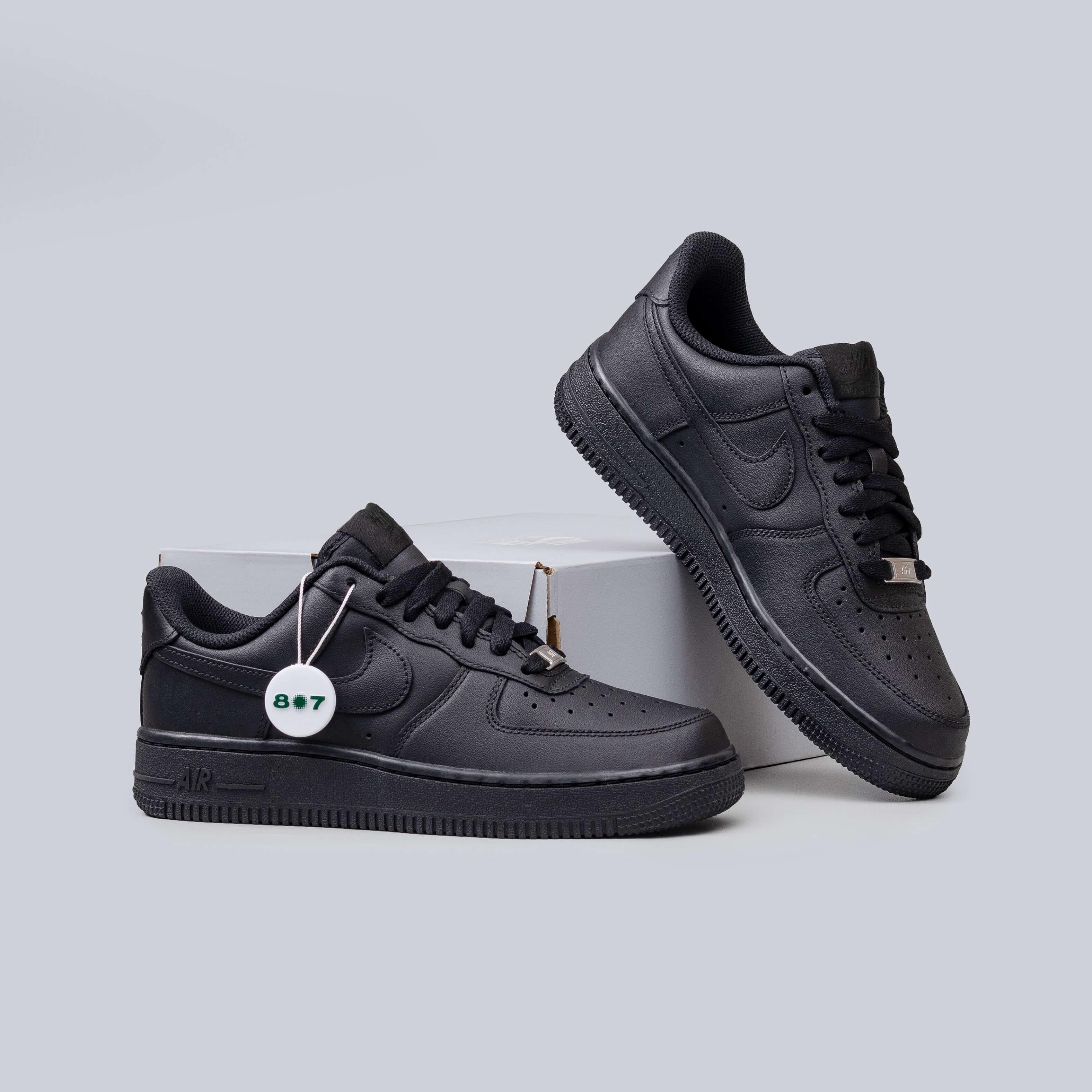 Air Force 1 Low Triple Black Women