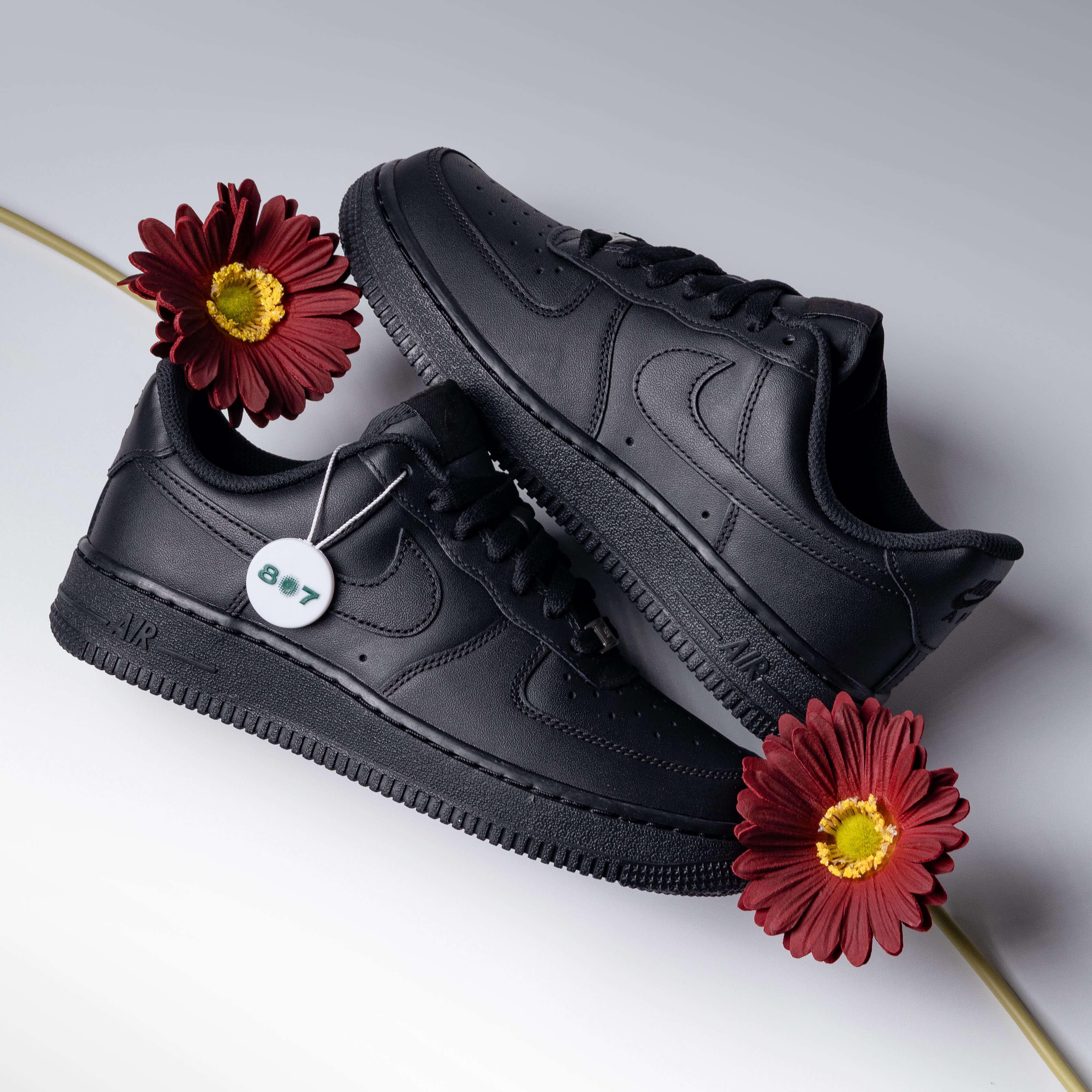Air Force 1 Low Triple Black Women