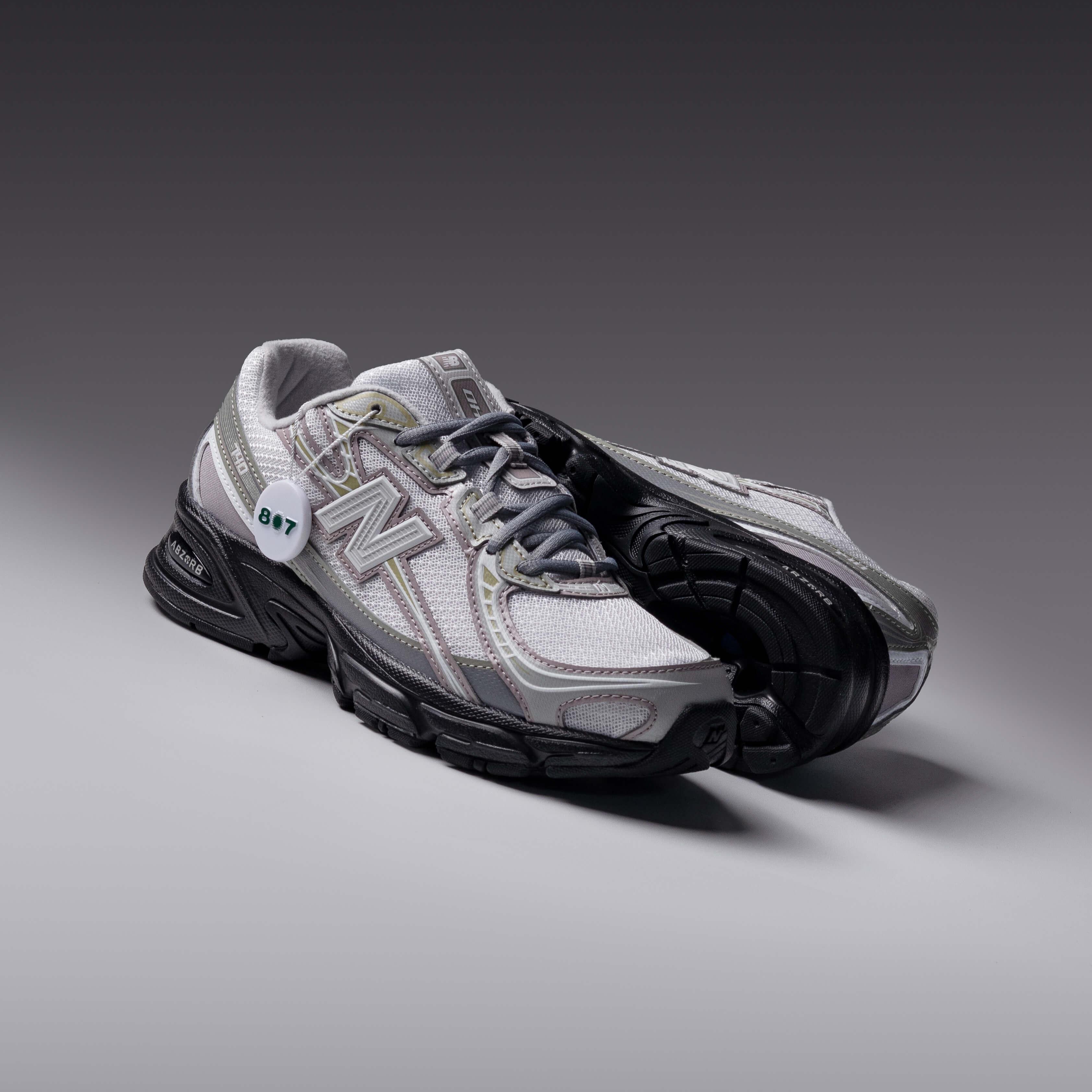 New Balance 740 Silver Metallic Rain Cloud 