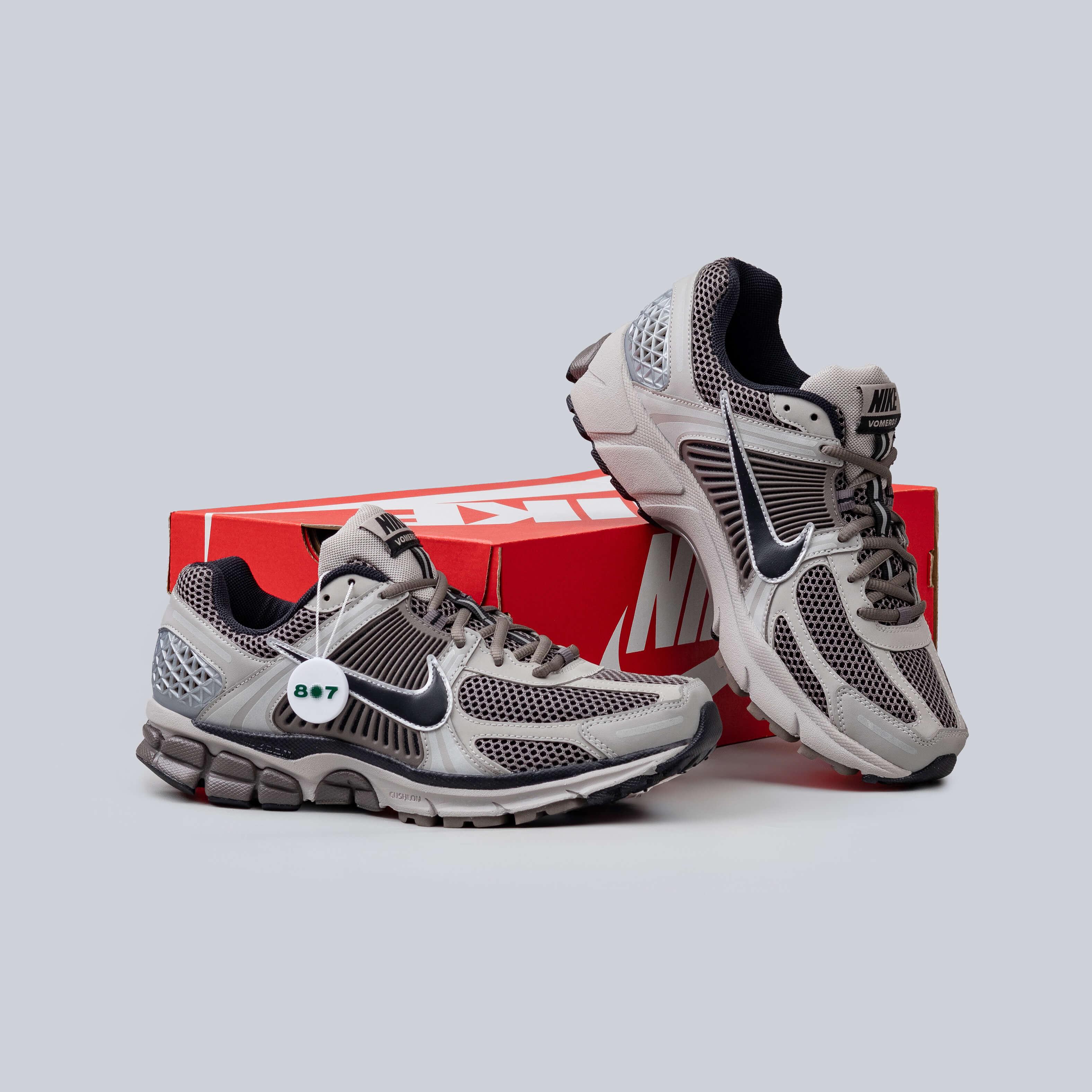Nike Zoom Vomero 5 College Grey Cave Stone