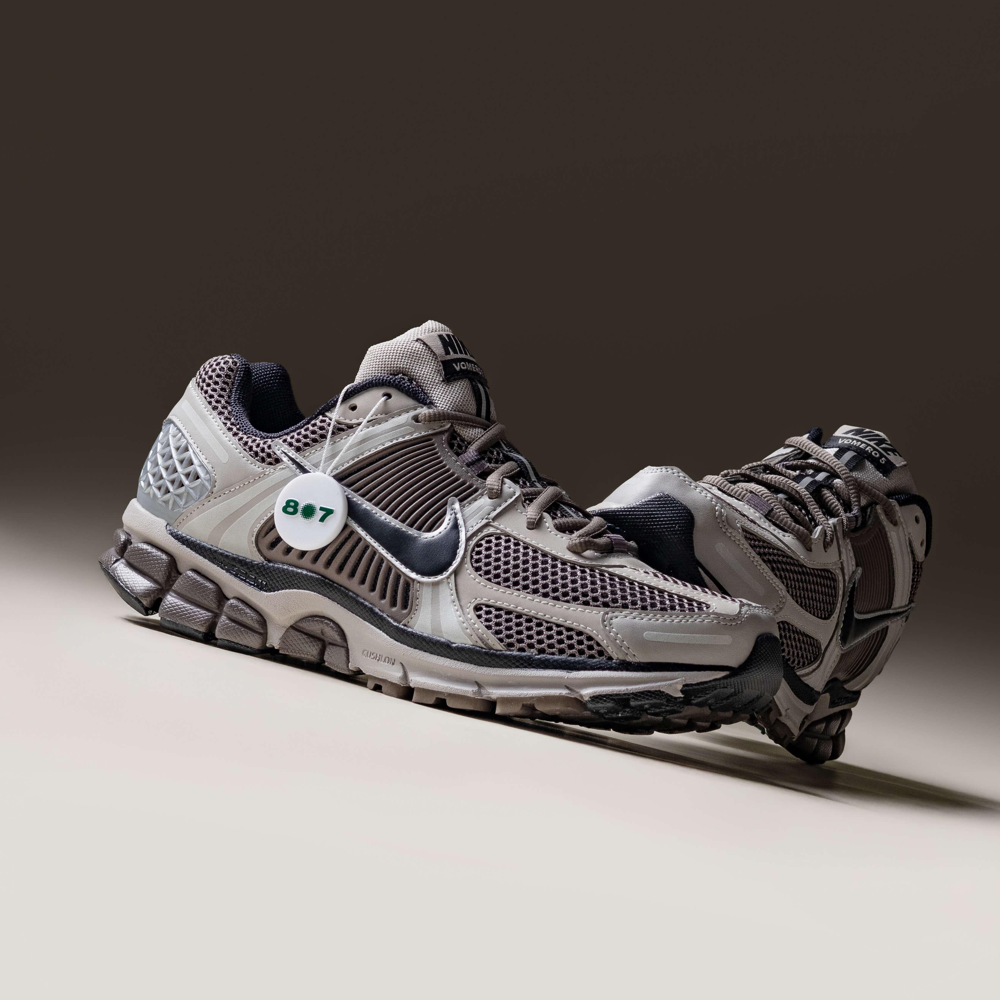 Nike Zoom Vomero 5 College Grey Cave Stone