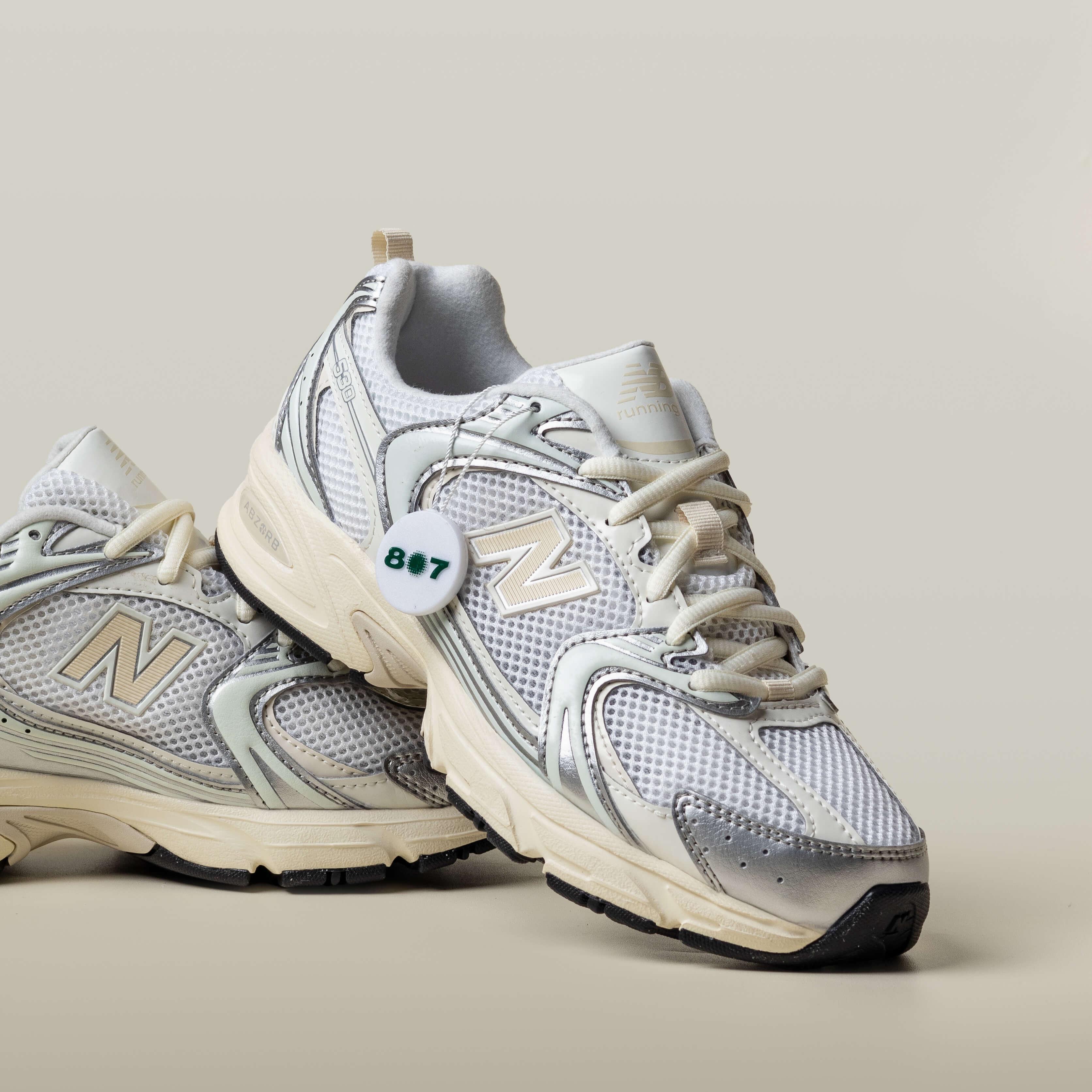 New Balance 530 Silver Metallic Linen