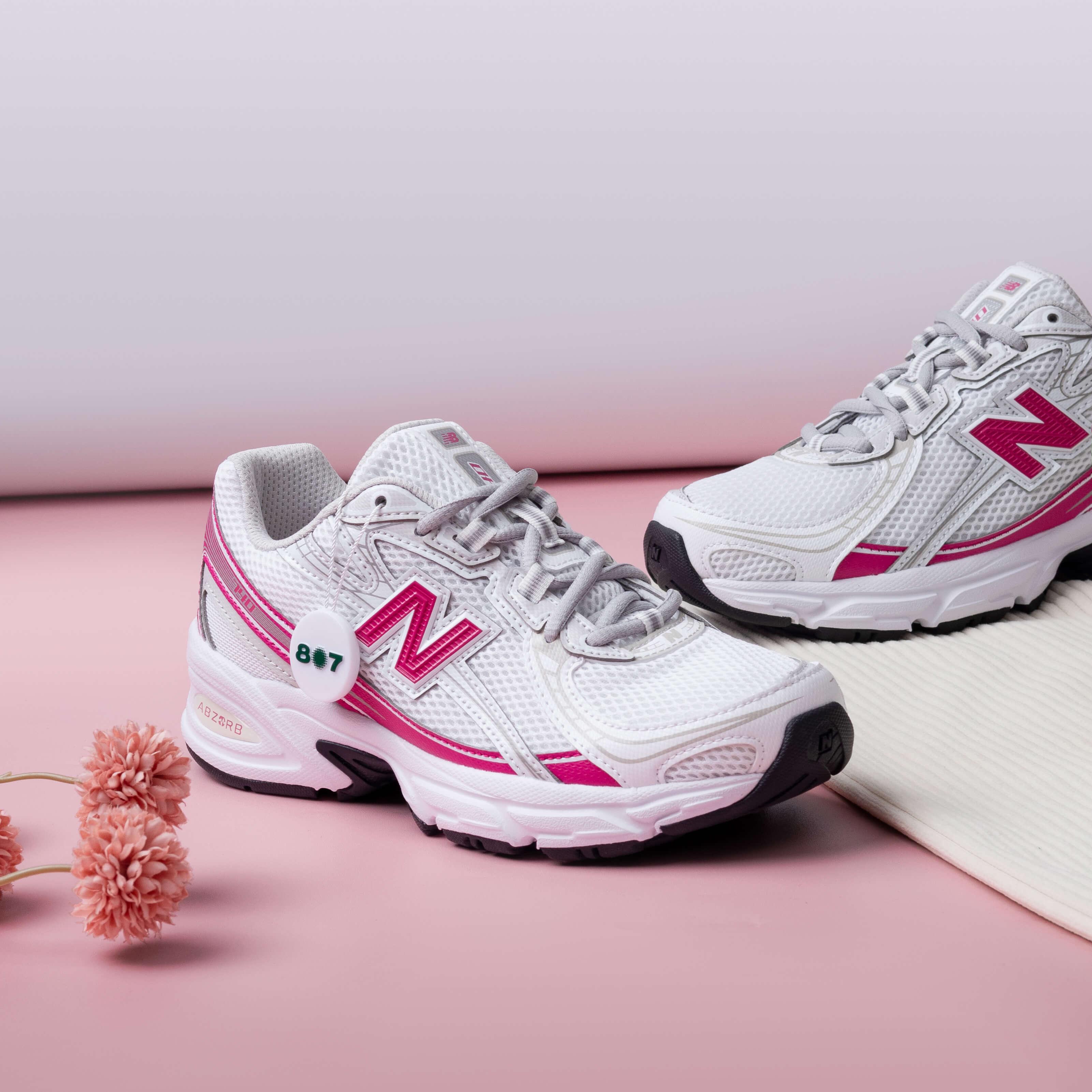 New Balance 740 White Pink