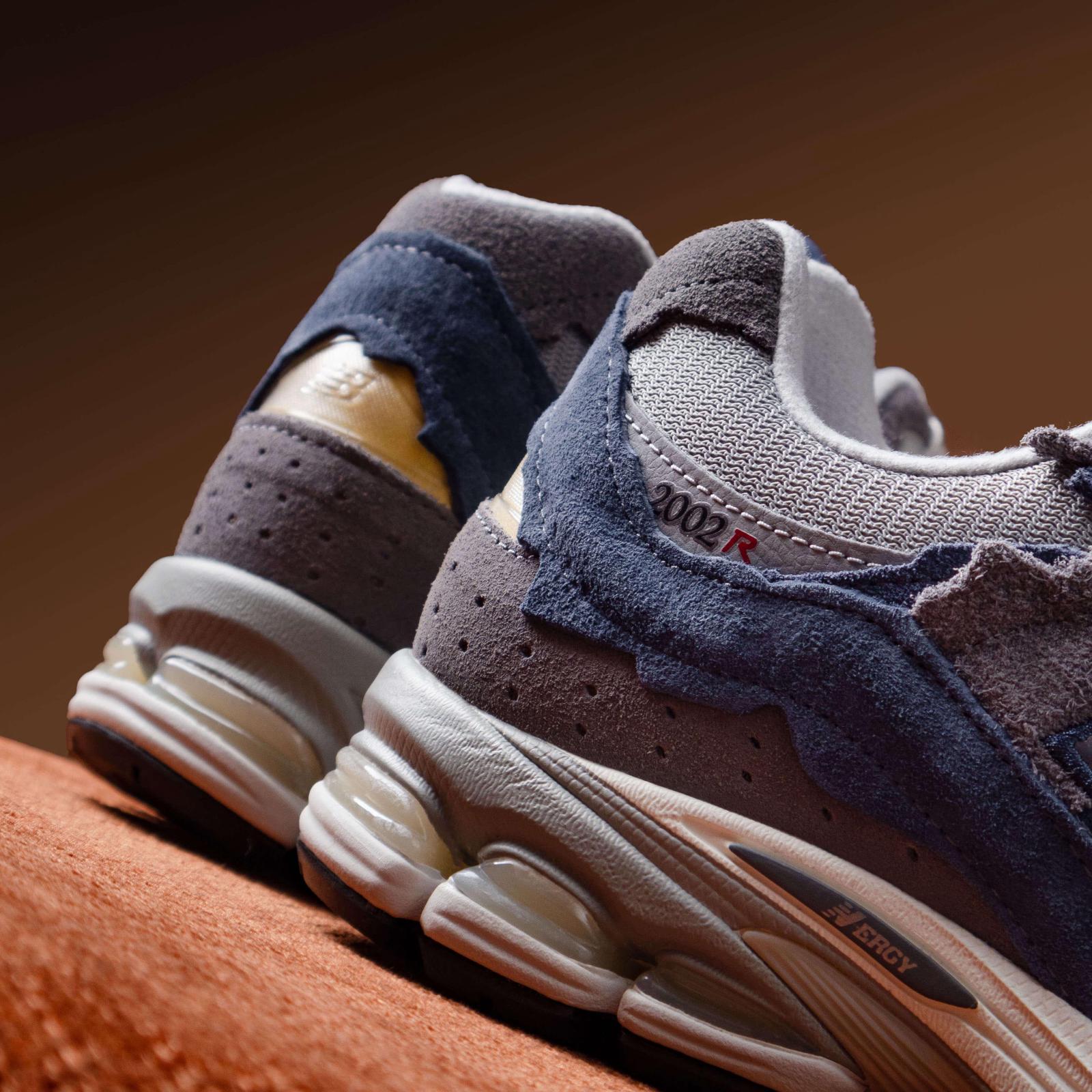 New Balance 2002R Protection Pack Navy Raincloud