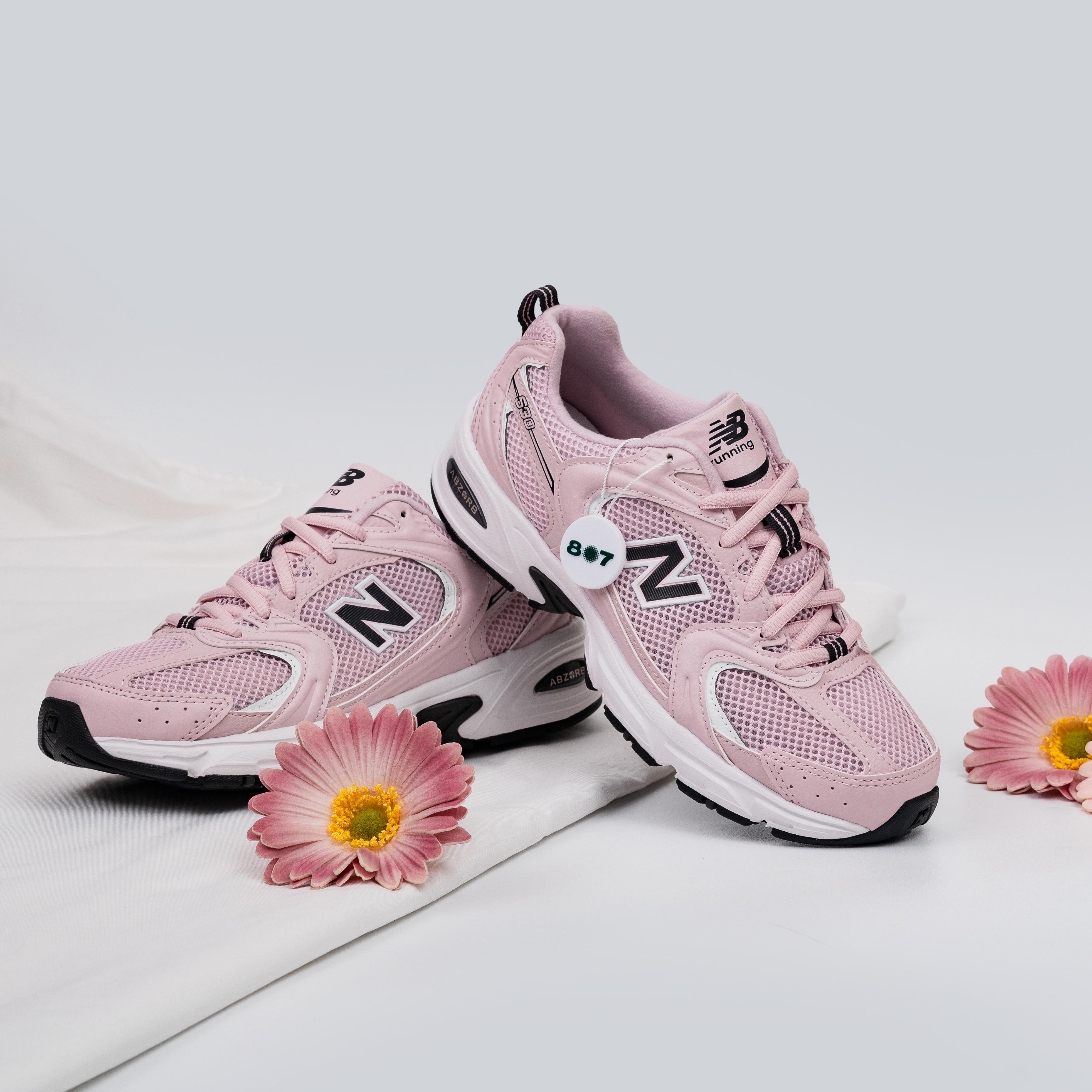  New Balance 530 Stone Pink Fade Black