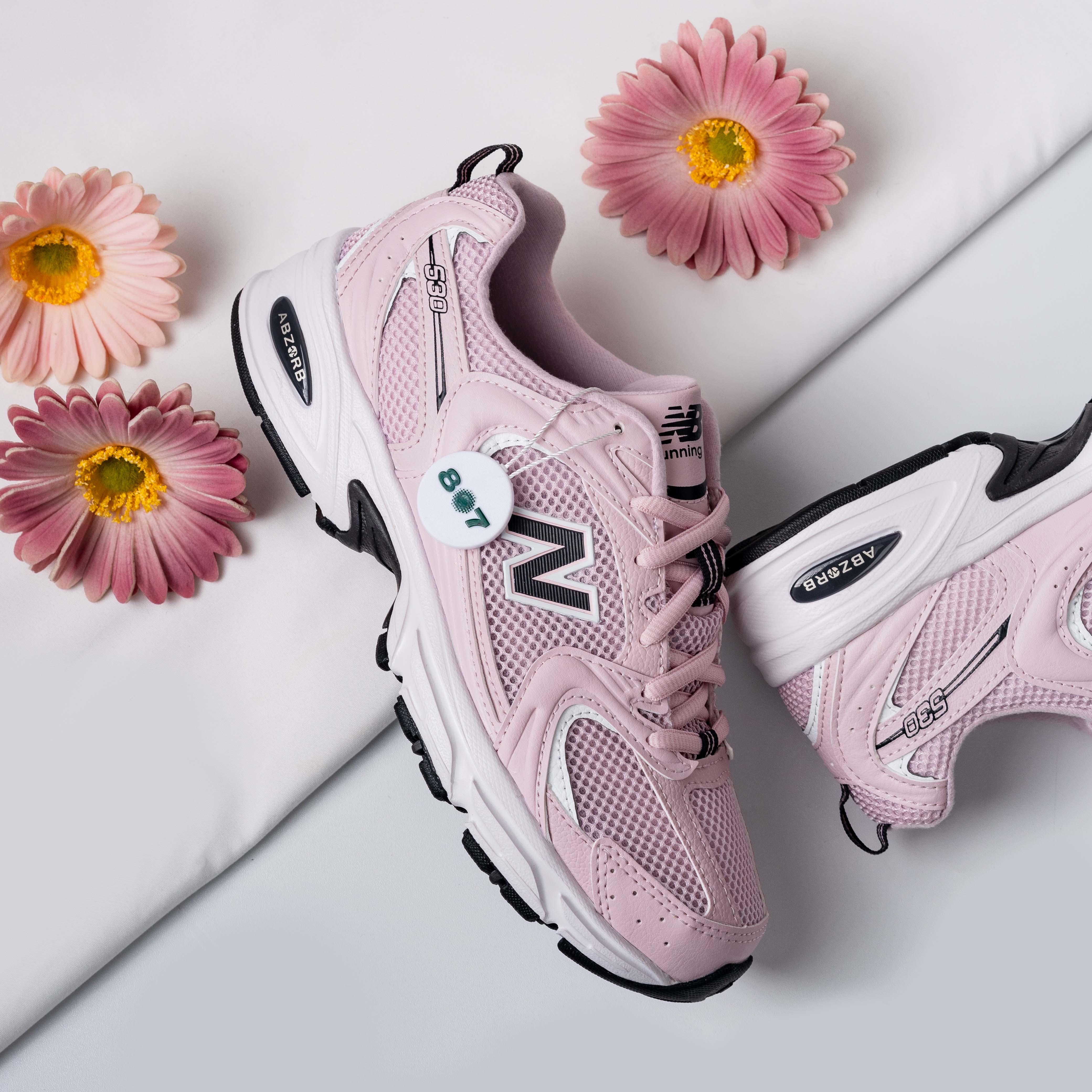  New Balance 530 Stone Pink Fade Black
