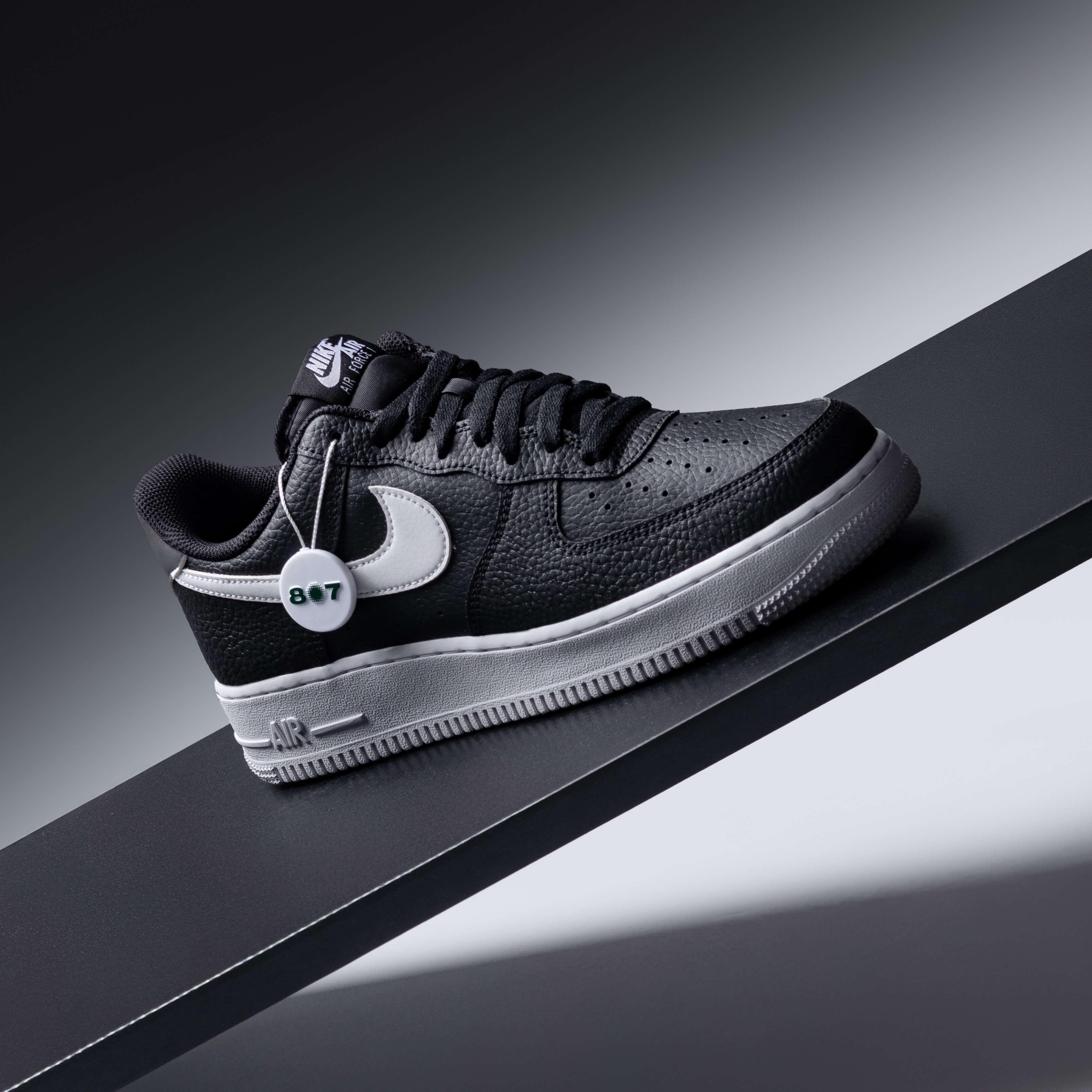 Nike Air Force 1 Low 07 Black White Pebbled Leather