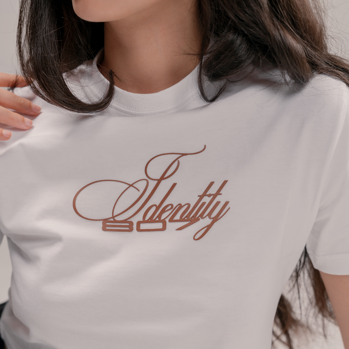 807 Identity Women Script Logo Crop Tee