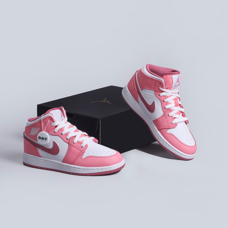 valentine's air jordan 1 pink